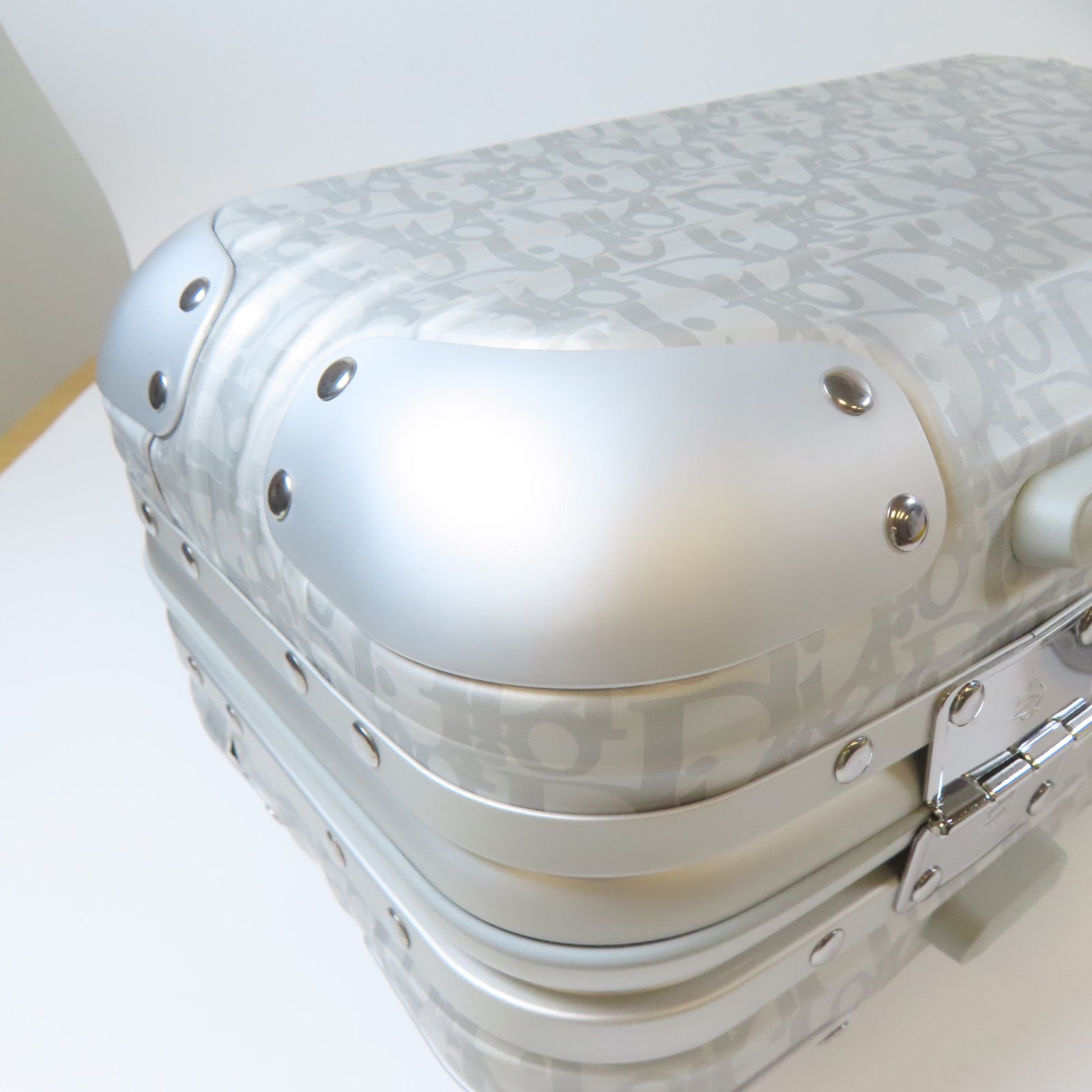 Dior 金屬DiorXRimowa Suitcase銀扣行李箱銀灰色