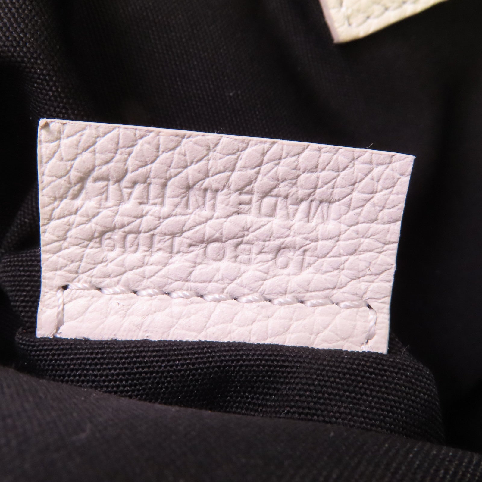 Dior 牛皮皮革Dior x Daniel Arsham Crossbody Bag銀扣肩背袋白色