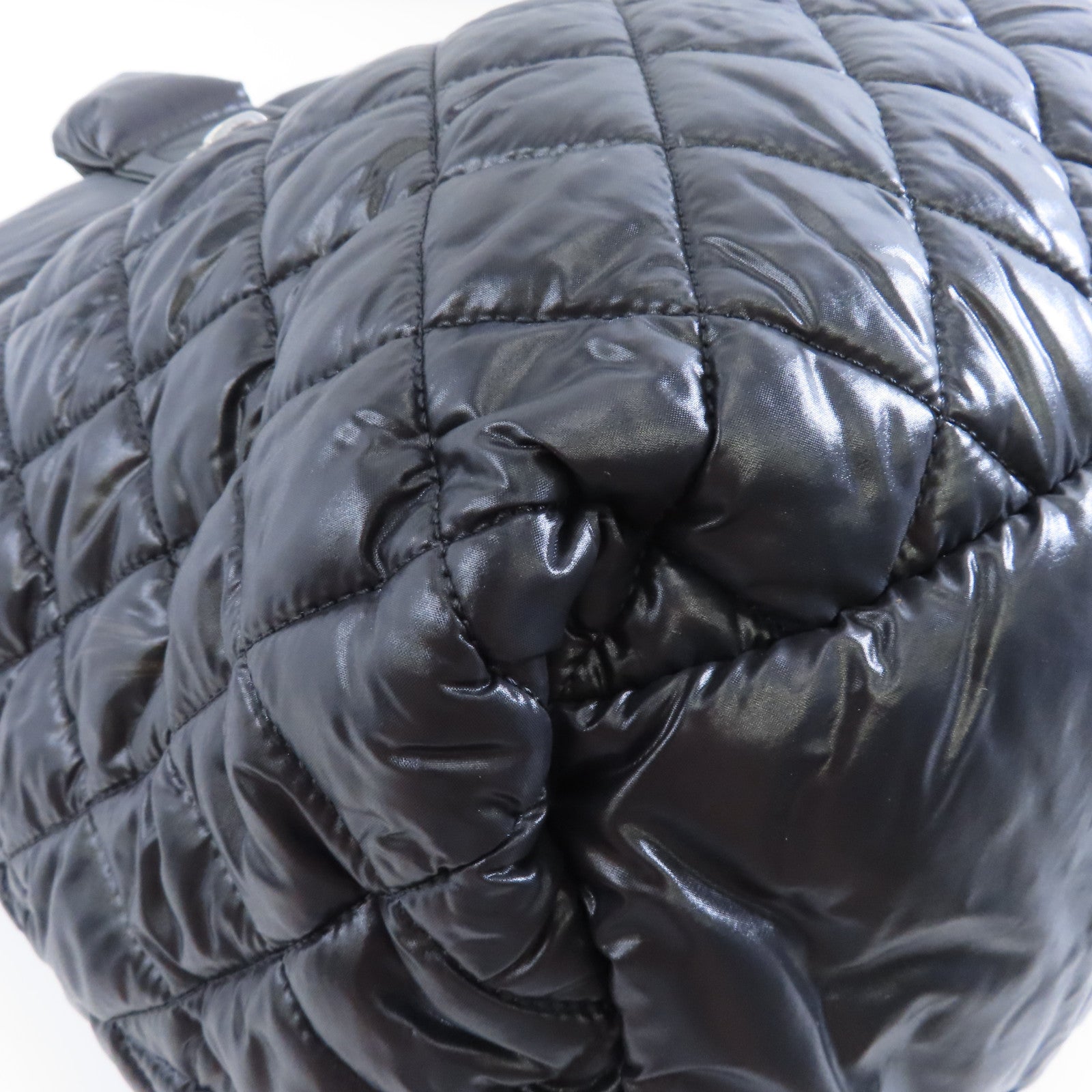 CHANEL 菱格尼龍CoCo Cocoon銀扣手挽袋黑色