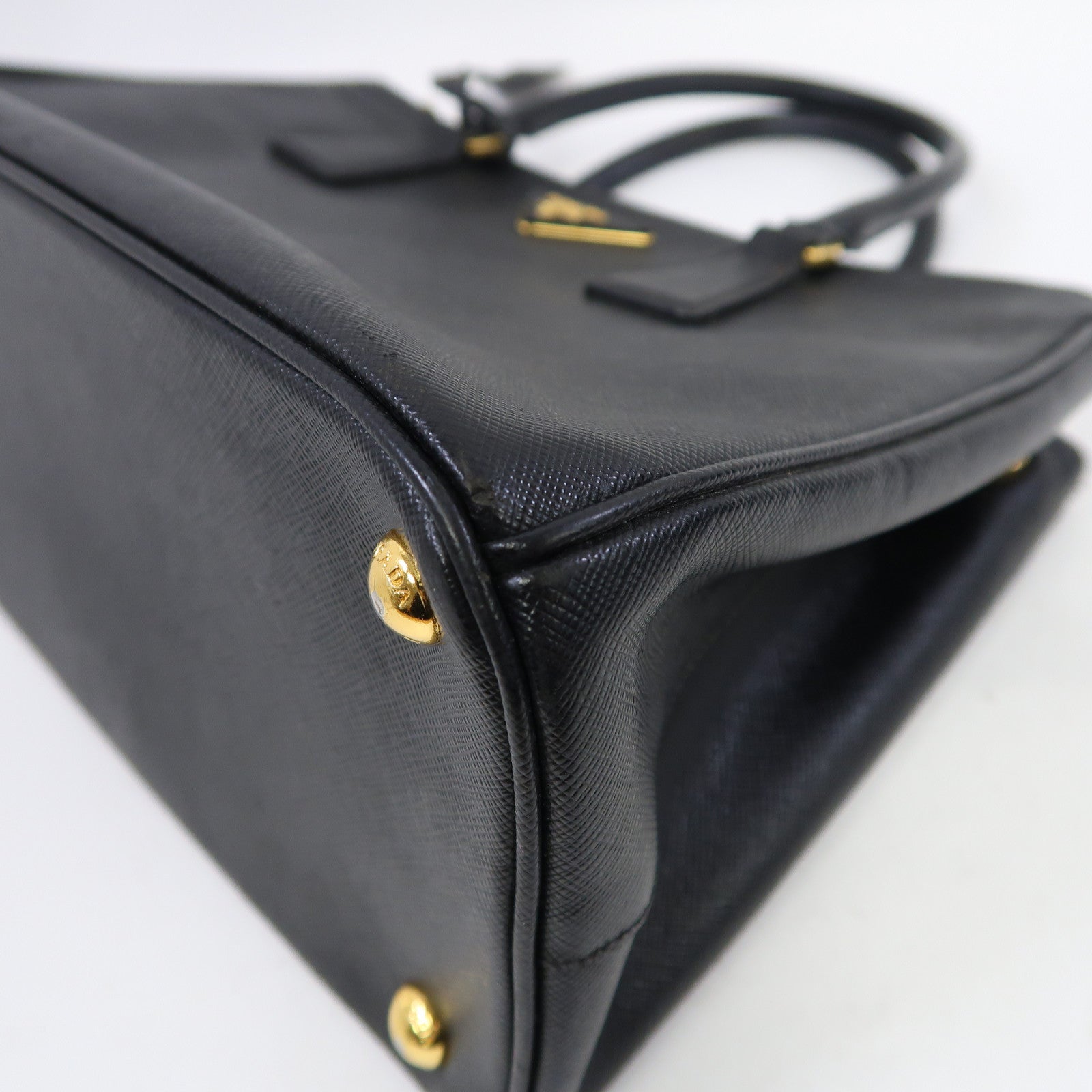 PRADA Saffiano皮革Galleria Bag金扣手挽肩背兩用袋黑色