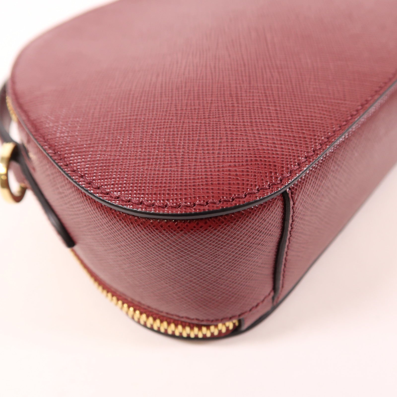 PRADA Saffiano皮革Odette金扣手挽肩背兩用袋