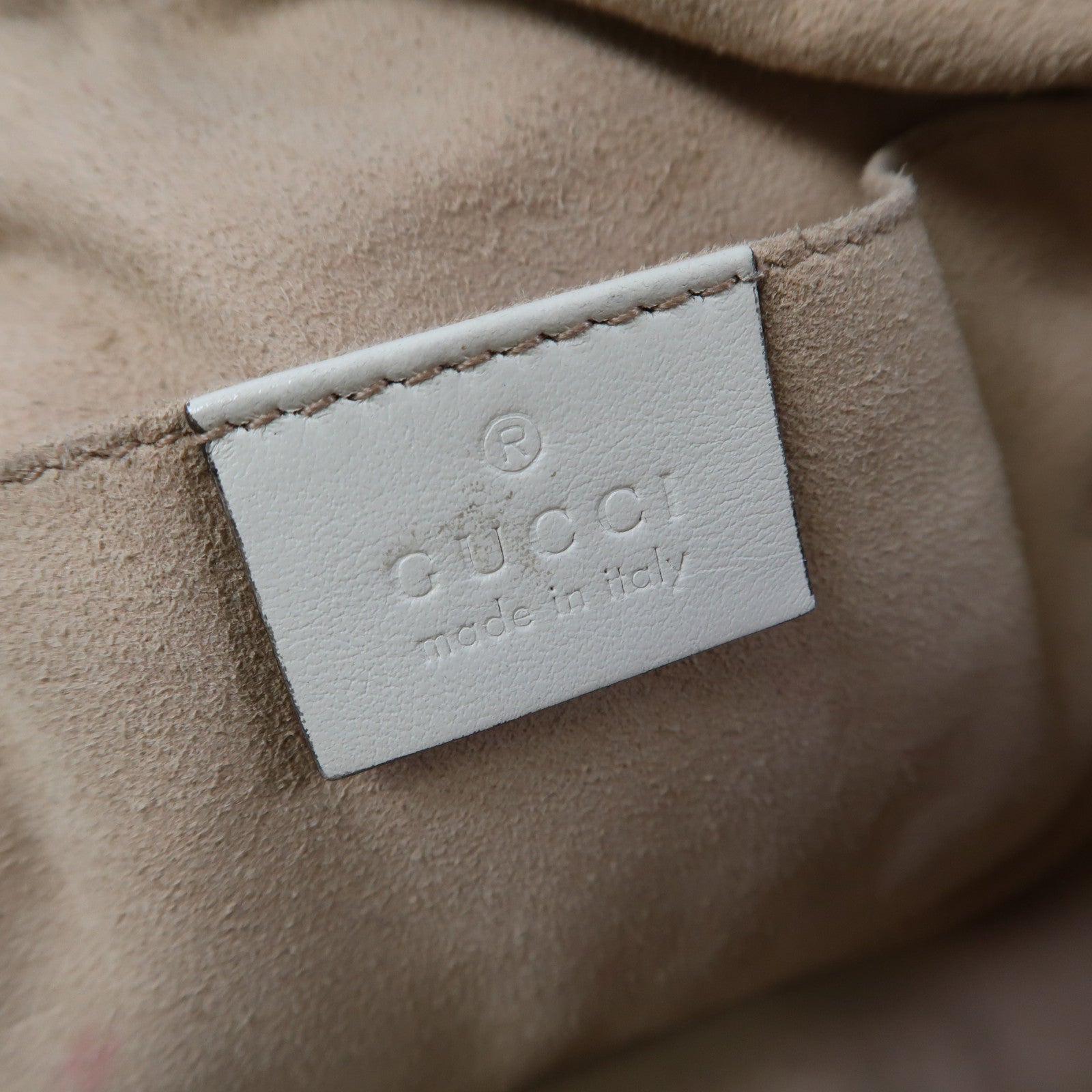 GUCCI 牛皮皮革GG Marmont金扣鏈帶肩背袋白色