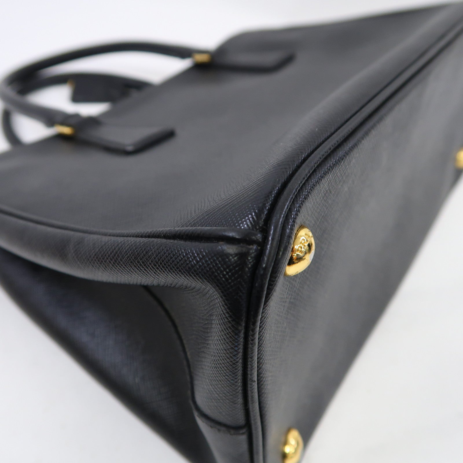 PRADA Saffiano皮革Galleria Bag金扣手挽肩背兩用袋黑色