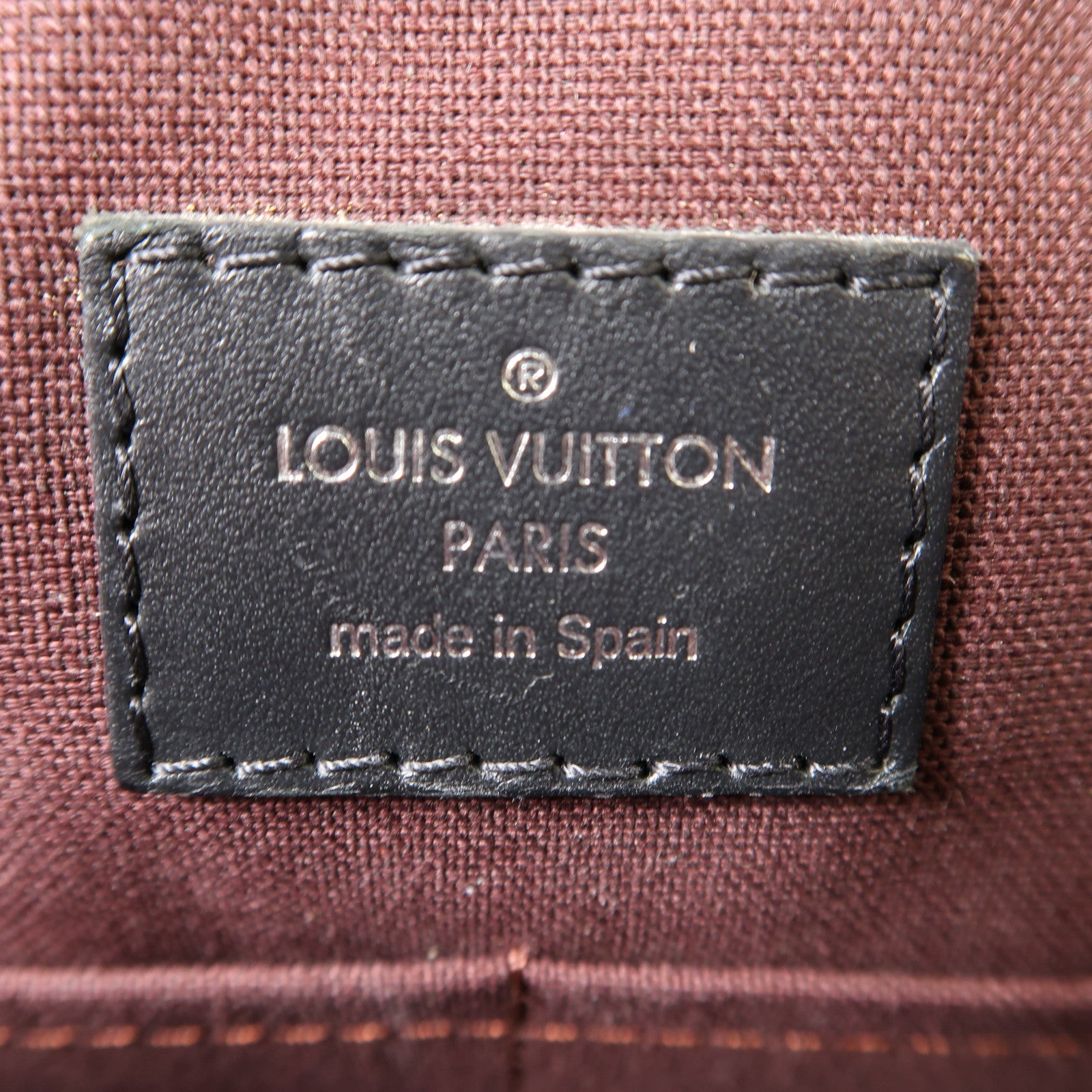 LOUIS VUITTON Monogram District PM銀扣肩背袋啡色
