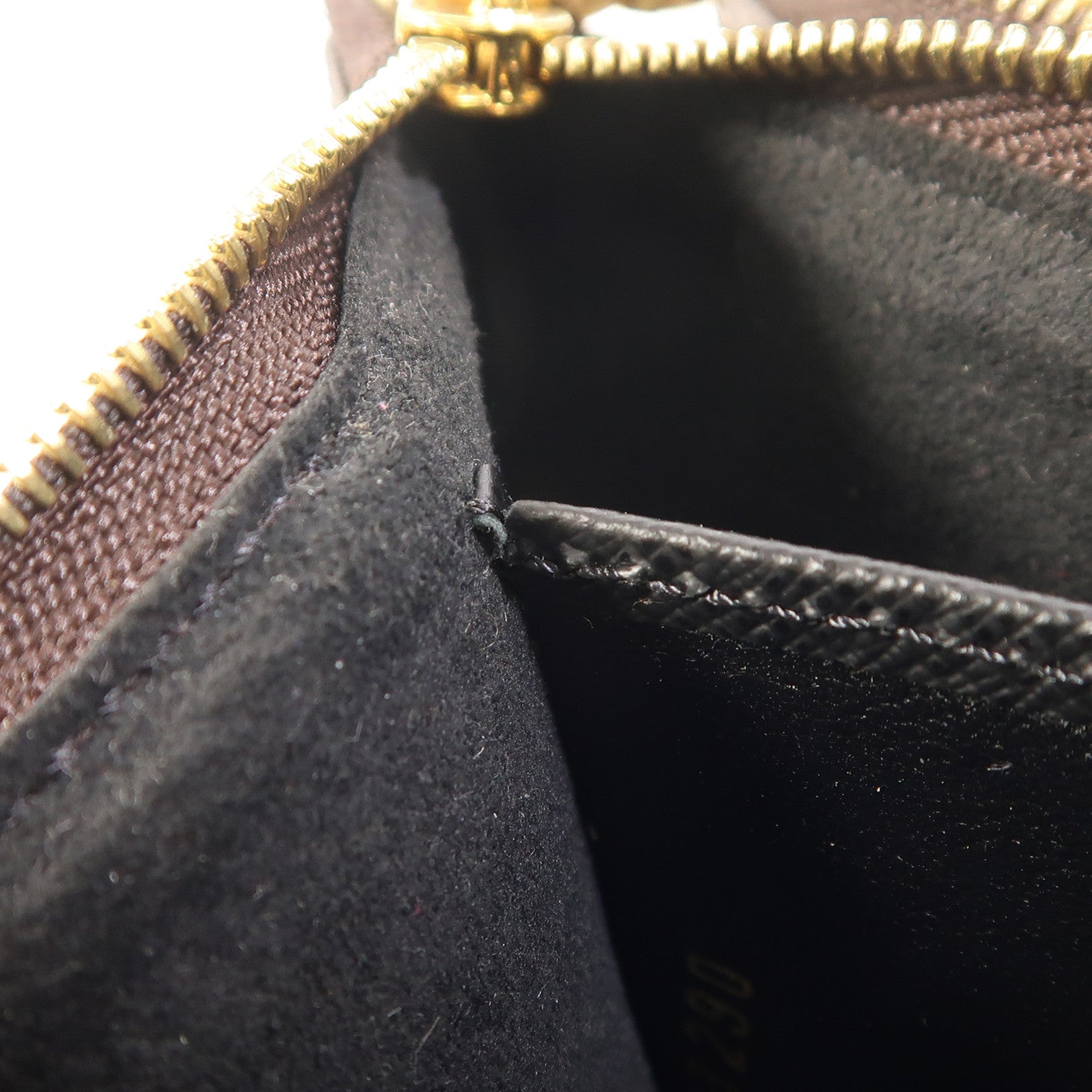 LOUIS VUITTON Monogram Giant Reverse Double Zip Pochette金扣肩背袋