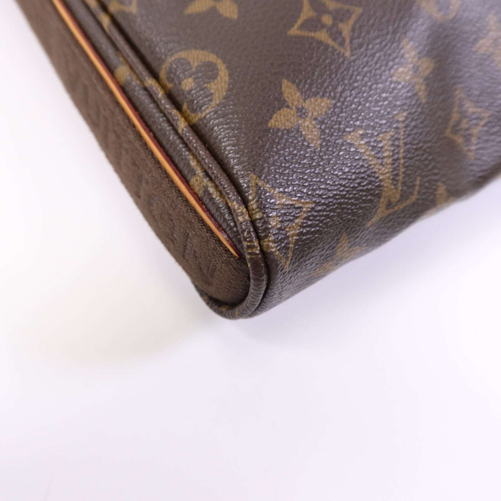LOUIS VUITTON Monogram Trotteur Beaubourg金扣肩背袋