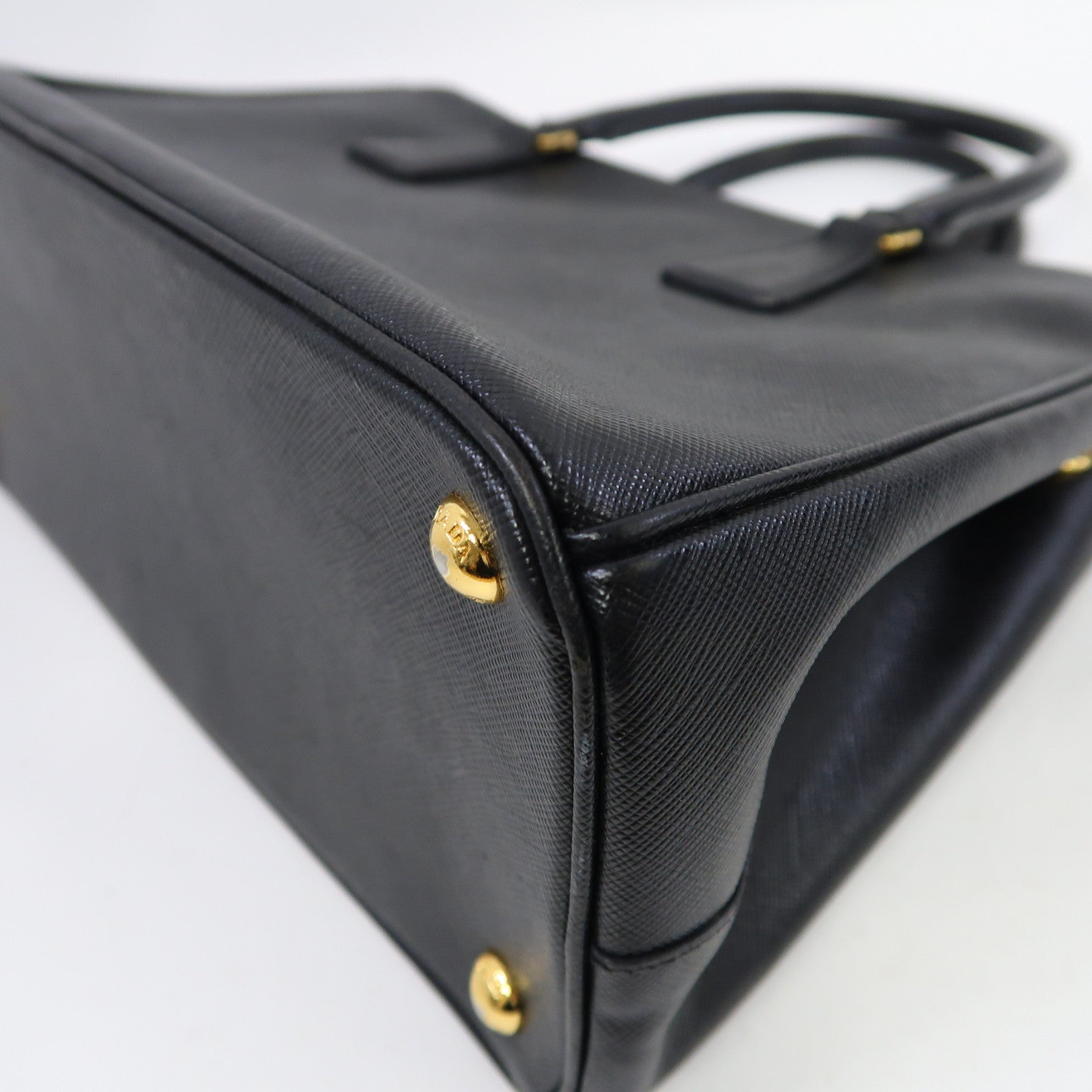 PRADA Saffiano皮革Galleria Bag金扣手挽肩背兩用袋黑色