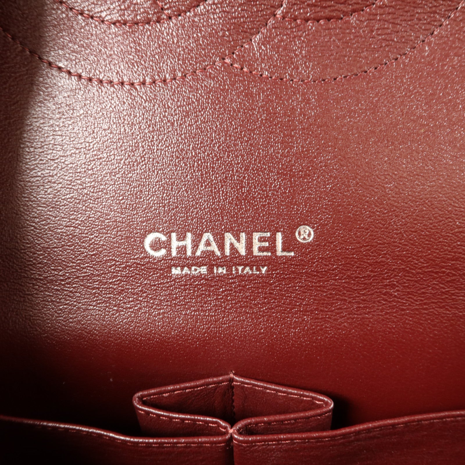 CHANEL 牛皮皮革Maxi Classic鏈帶肩背袋