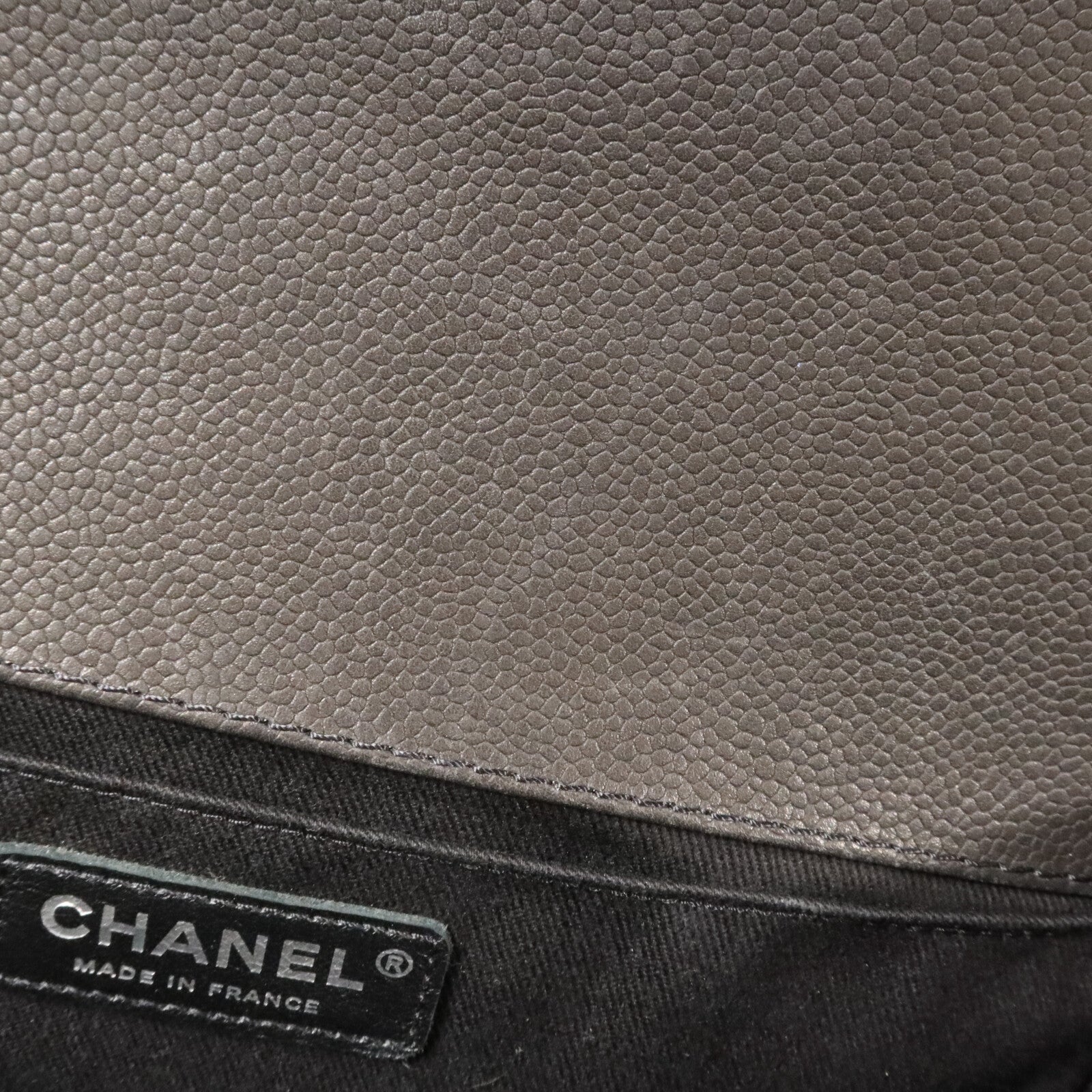 CHANEL 牛皮皮革Boy 25鏈帶肩背袋