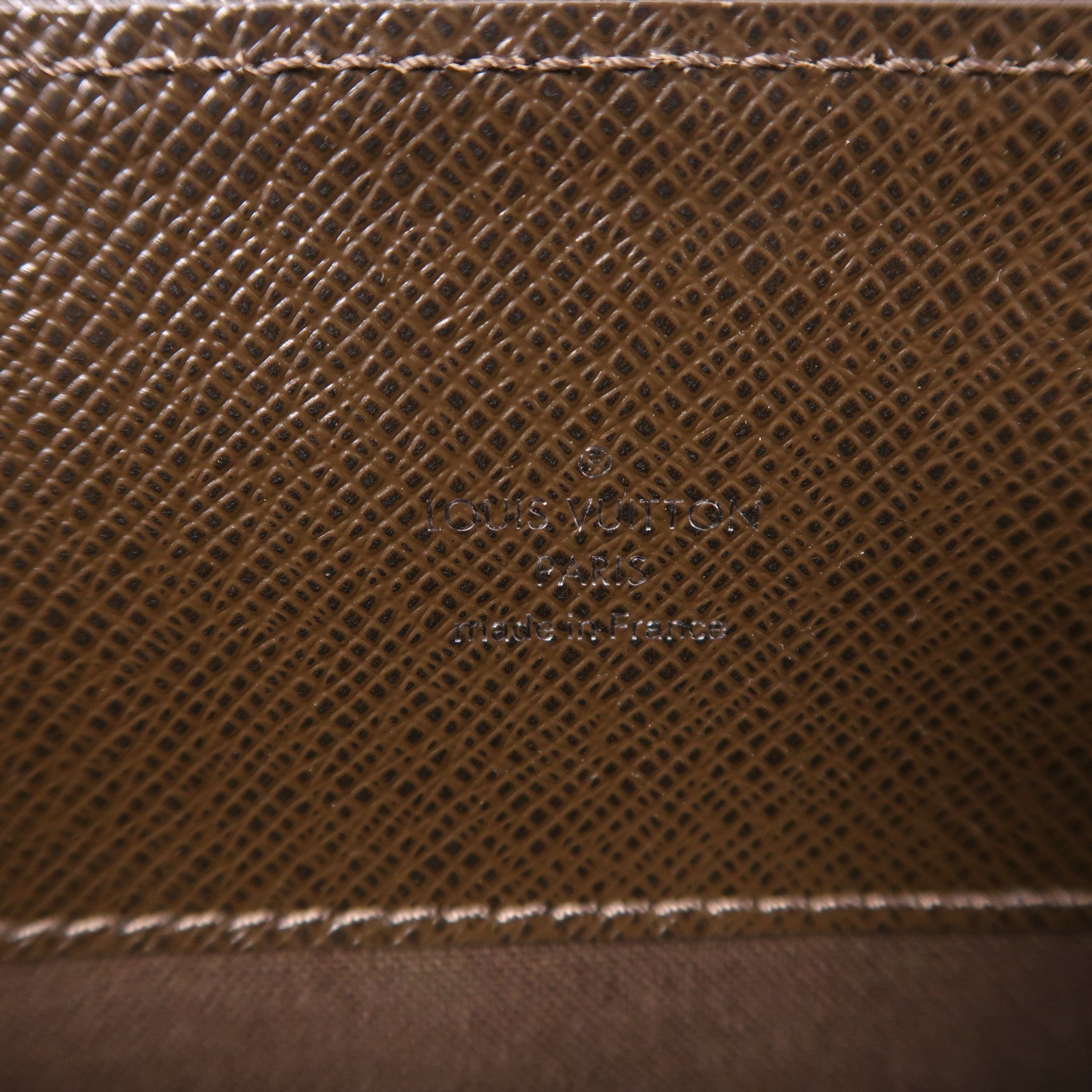 LOUIS VUITTON Taiga皮革Brief Case銀扣公事包