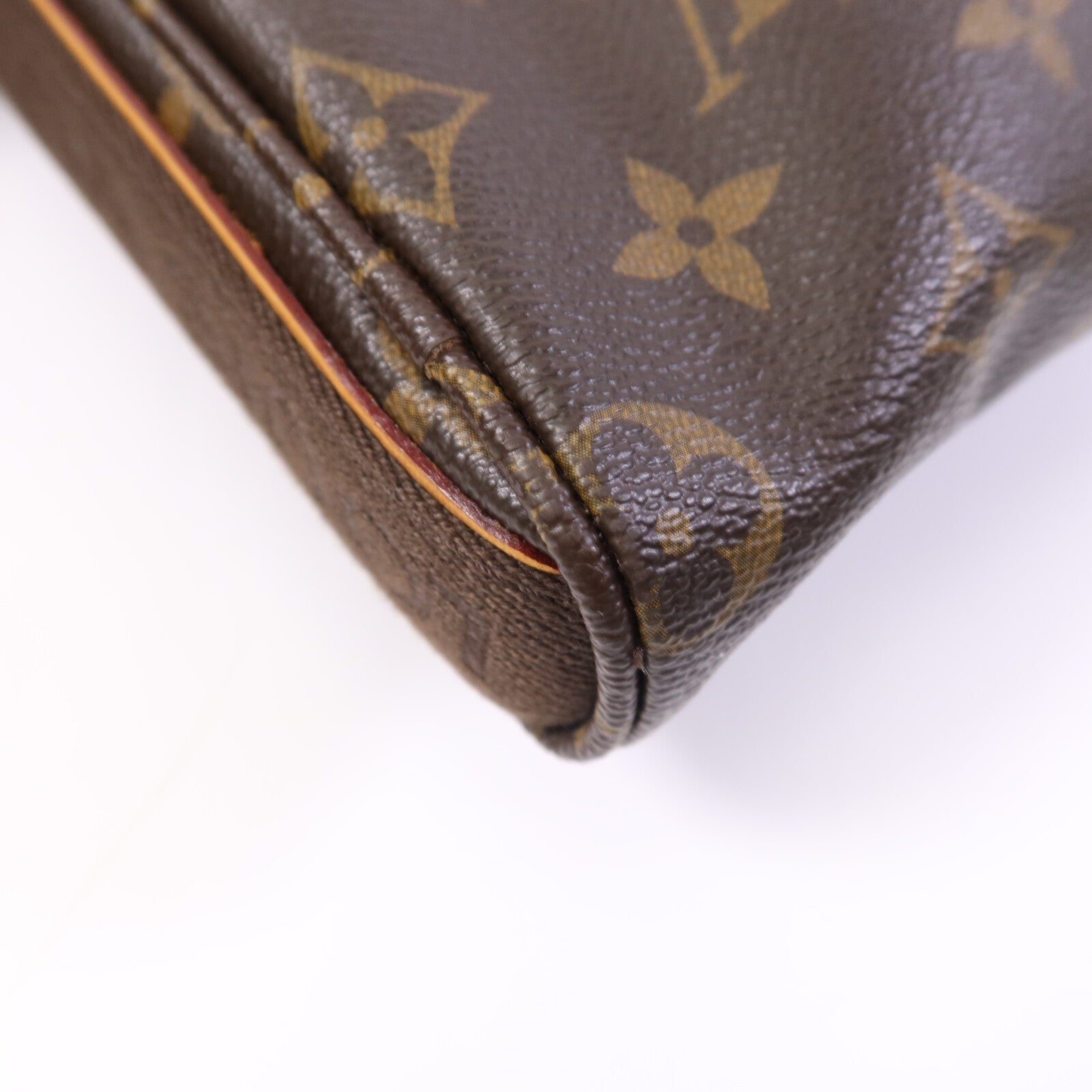 LOUIS VUITTON Monogram Trotteur Beaubourg金扣肩背袋