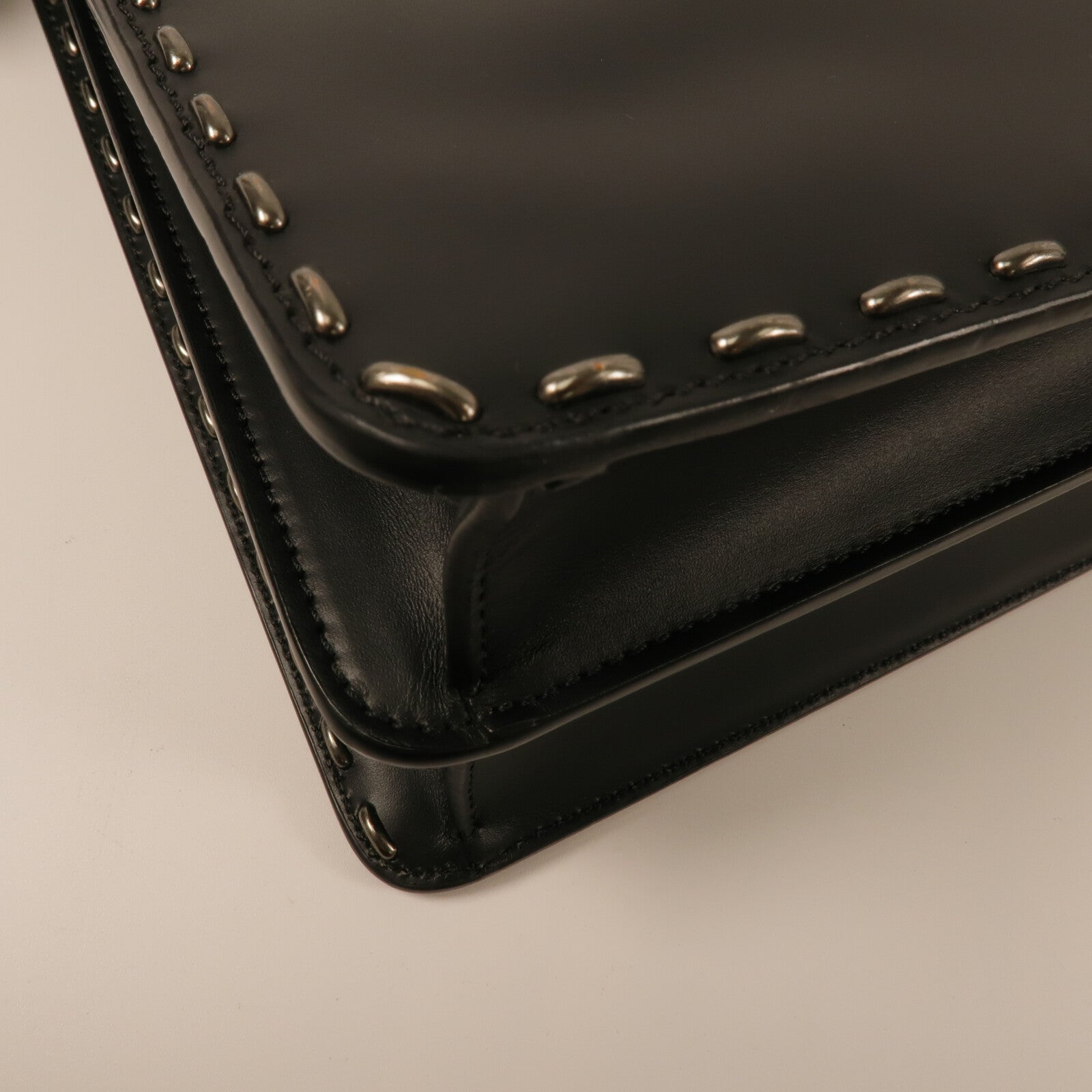 FENDI 牛皮皮革Peekaboo ISeeU Medium手挽袋