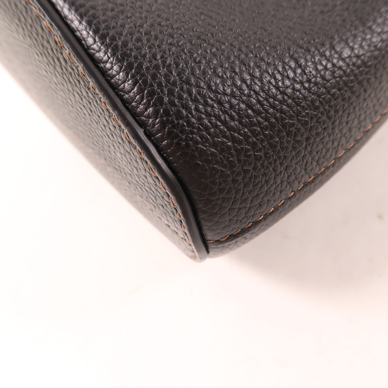 BURBERRY 牛皮皮革金扣2Way Bag手挽肩背兩用袋黑色