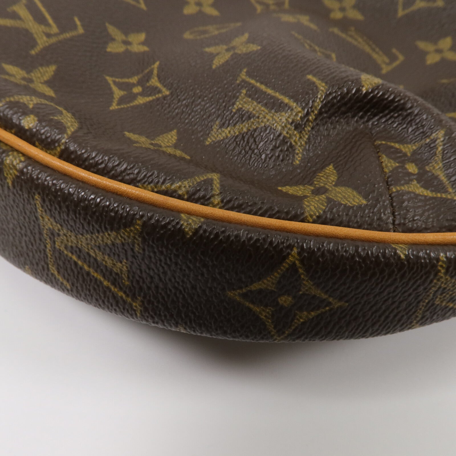 LOUIS VUITTON Monogram Croissant MM肩背袋