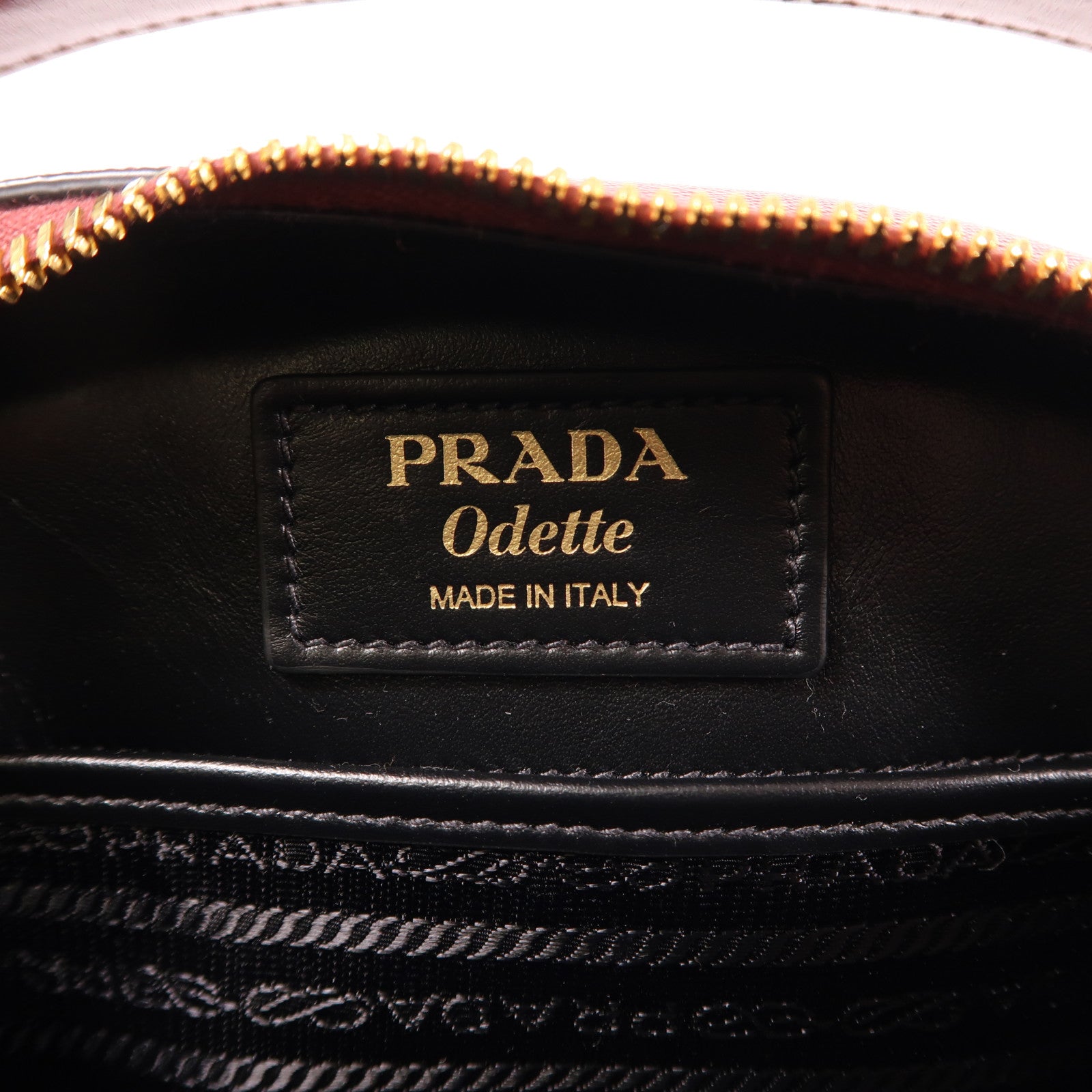 PRADA Saffiano皮革Odette金扣手挽肩背兩用袋