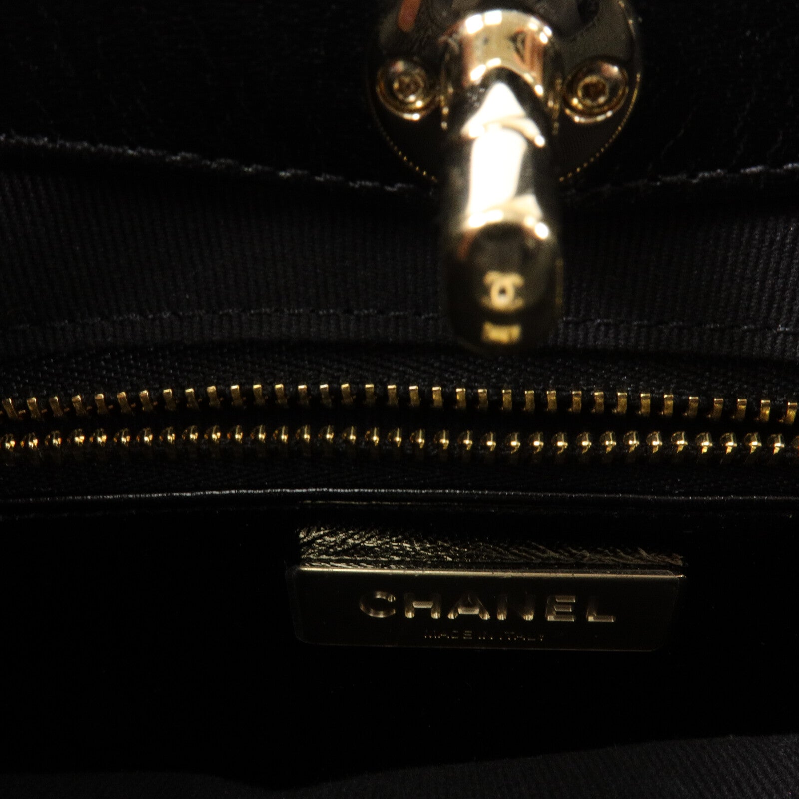 CHANEL 牛皮皮革Chanel 31 Mini鏈帶肩背袋