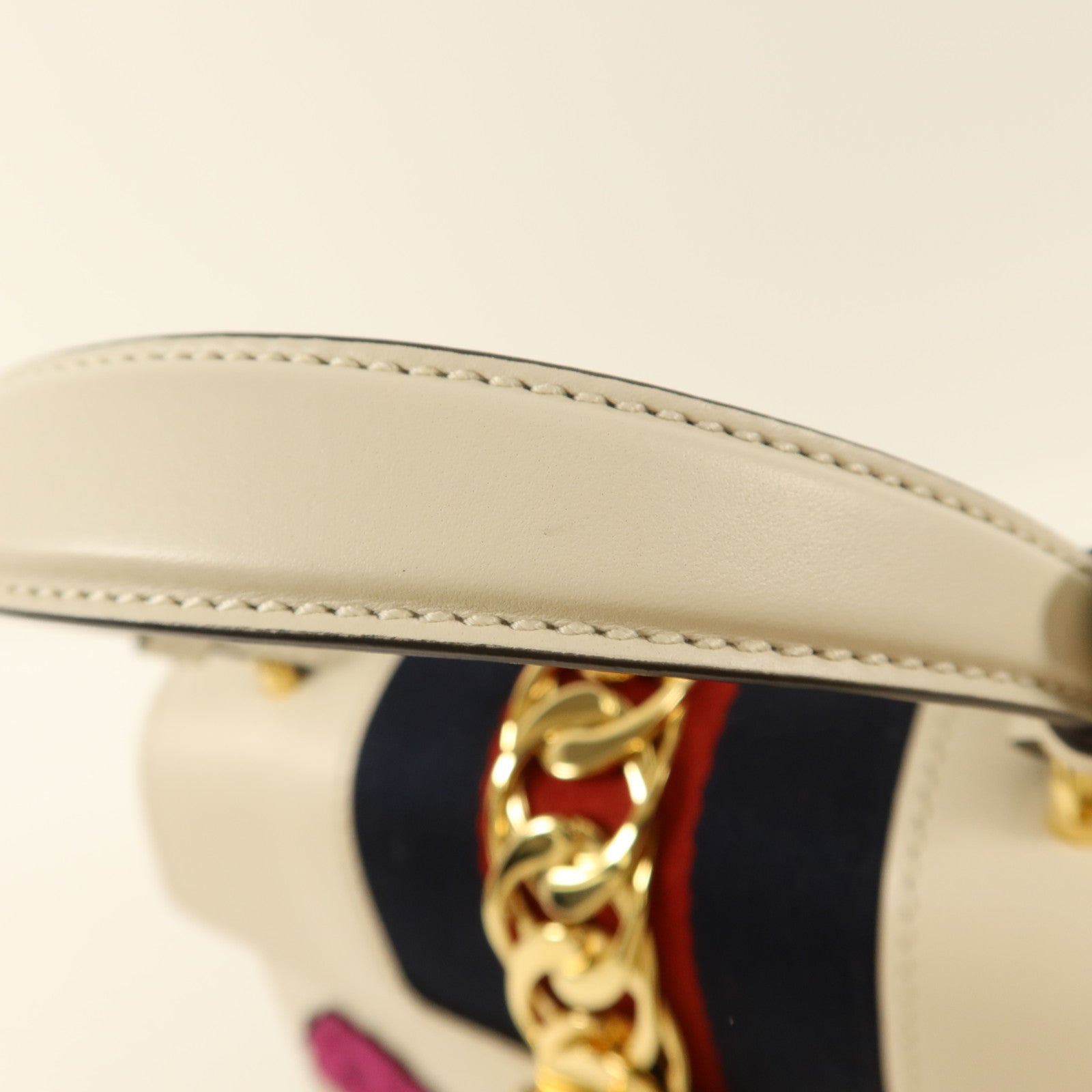 GUCCI 牛皮皮革Sylvie金扣手挽肩背兩用袋