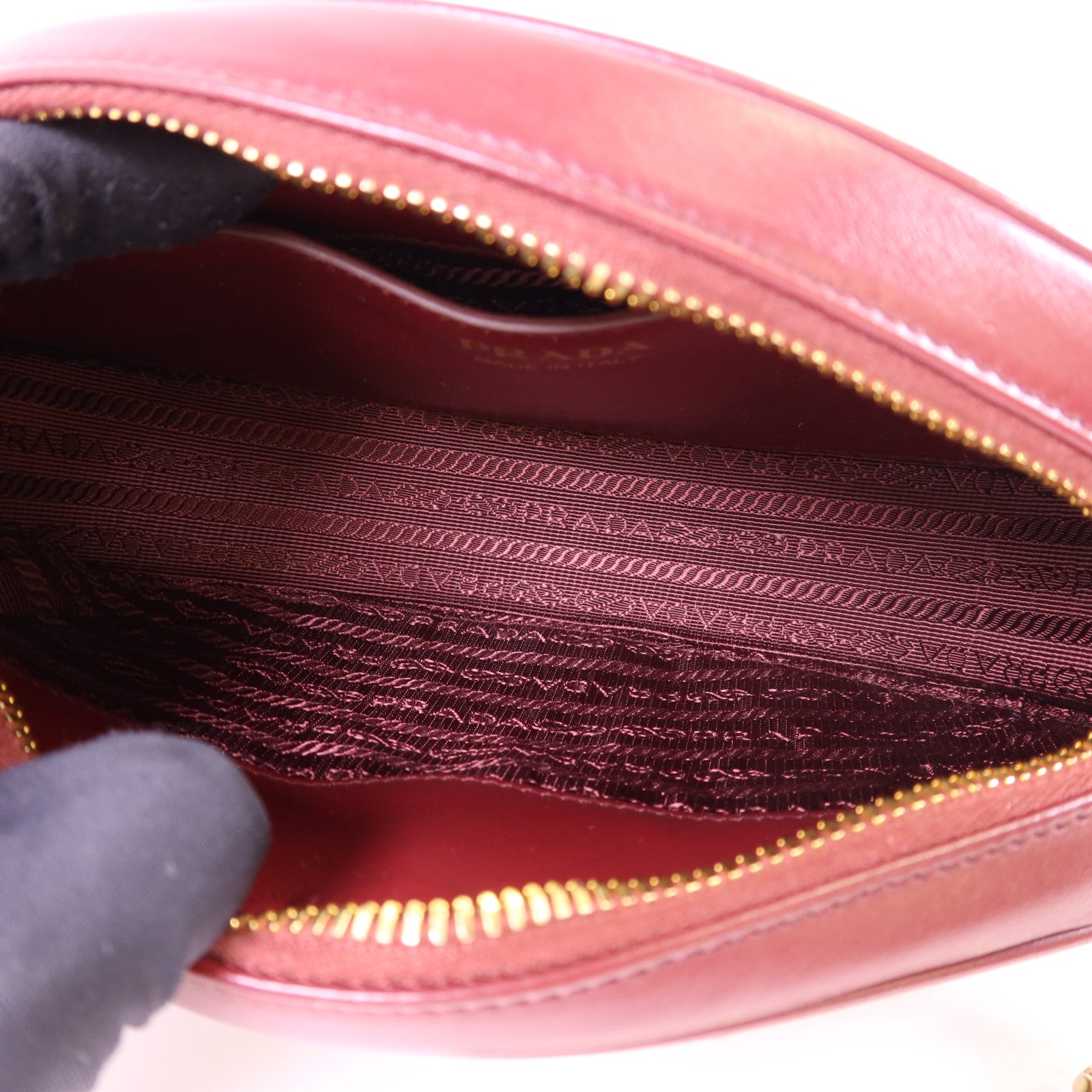 PRADA 牛皮皮革Shoulder Bag金扣肩背袋