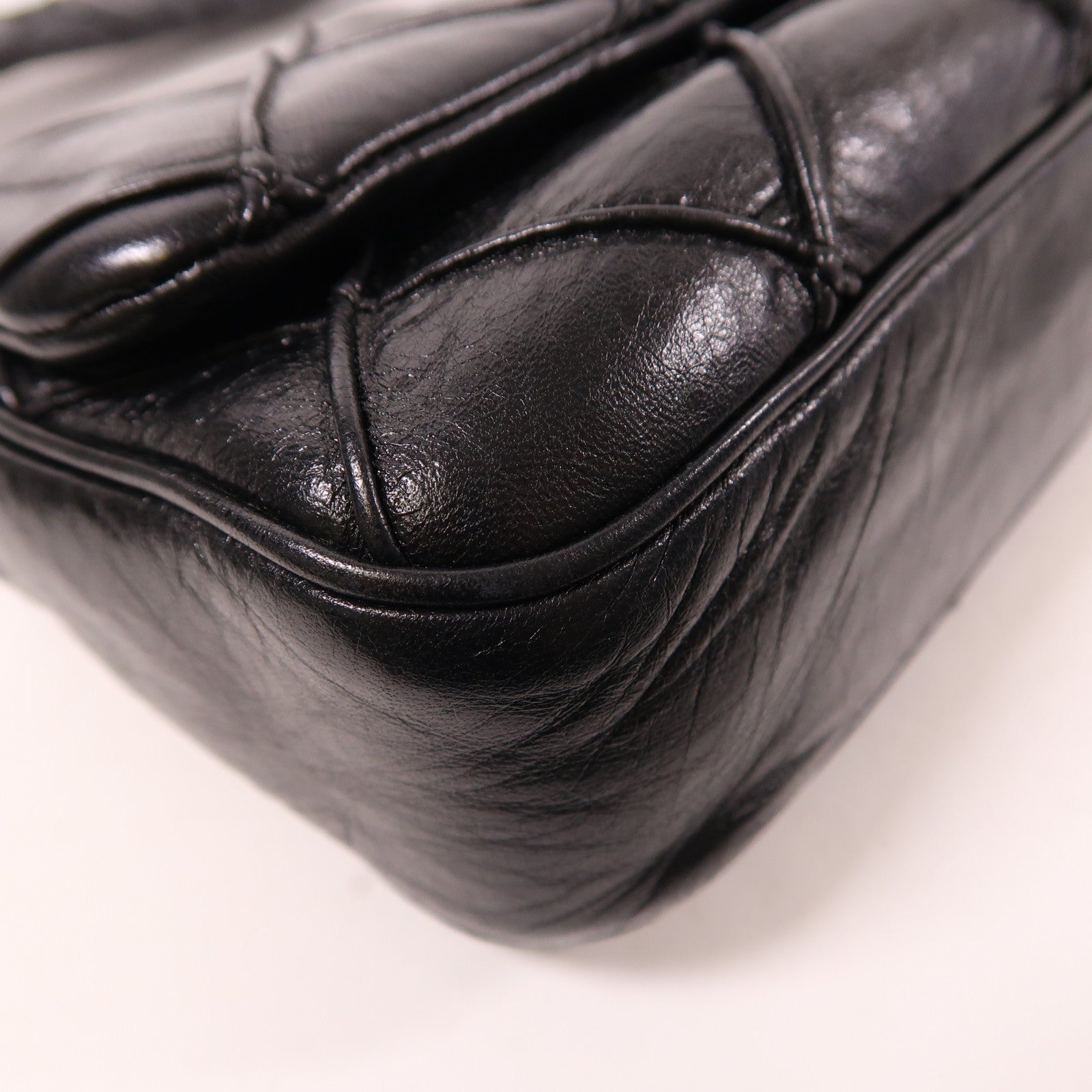 CHANEL 牛皮皮革Shoulder Bag銀扣肩背袋