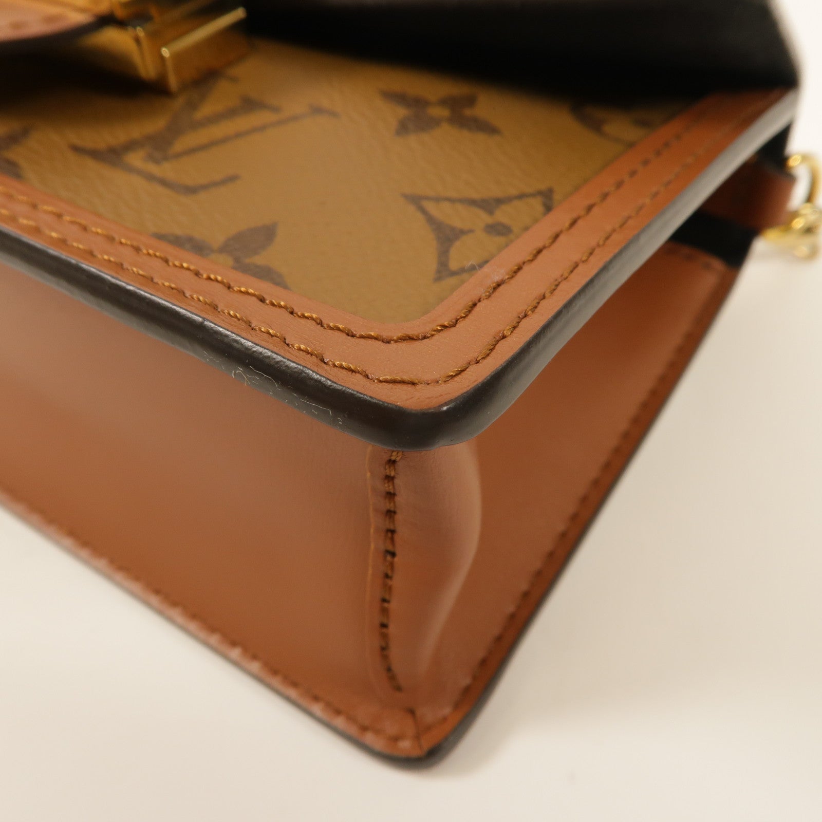 LOUIS VUITTON Monogram Reverse Dauphine肩背袋