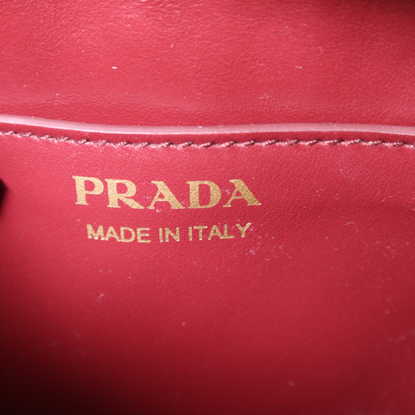 PRADA 牛皮皮革Shoulder Bag金扣肩背袋