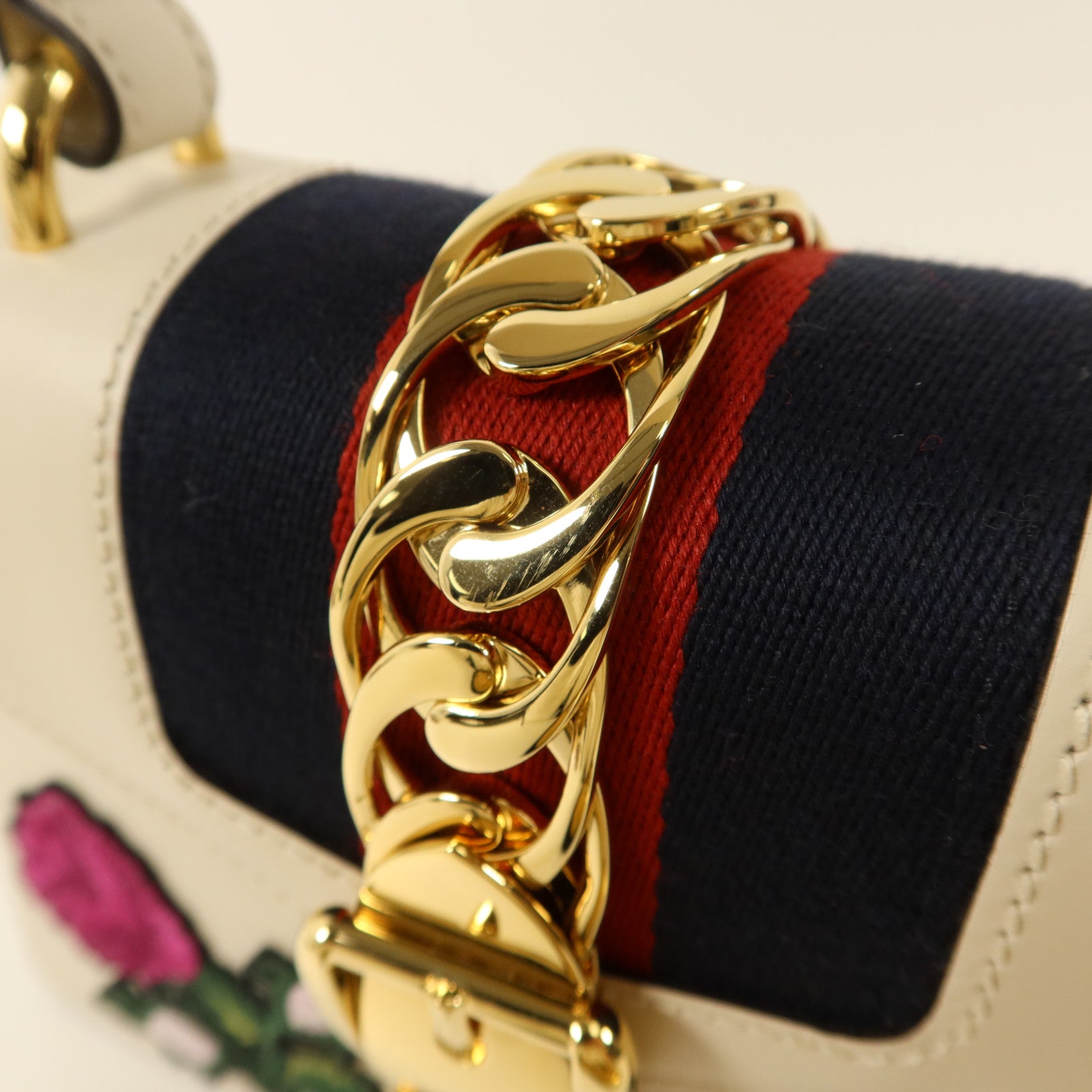 GUCCI 牛皮皮革Sylvie金扣手挽肩背兩用袋