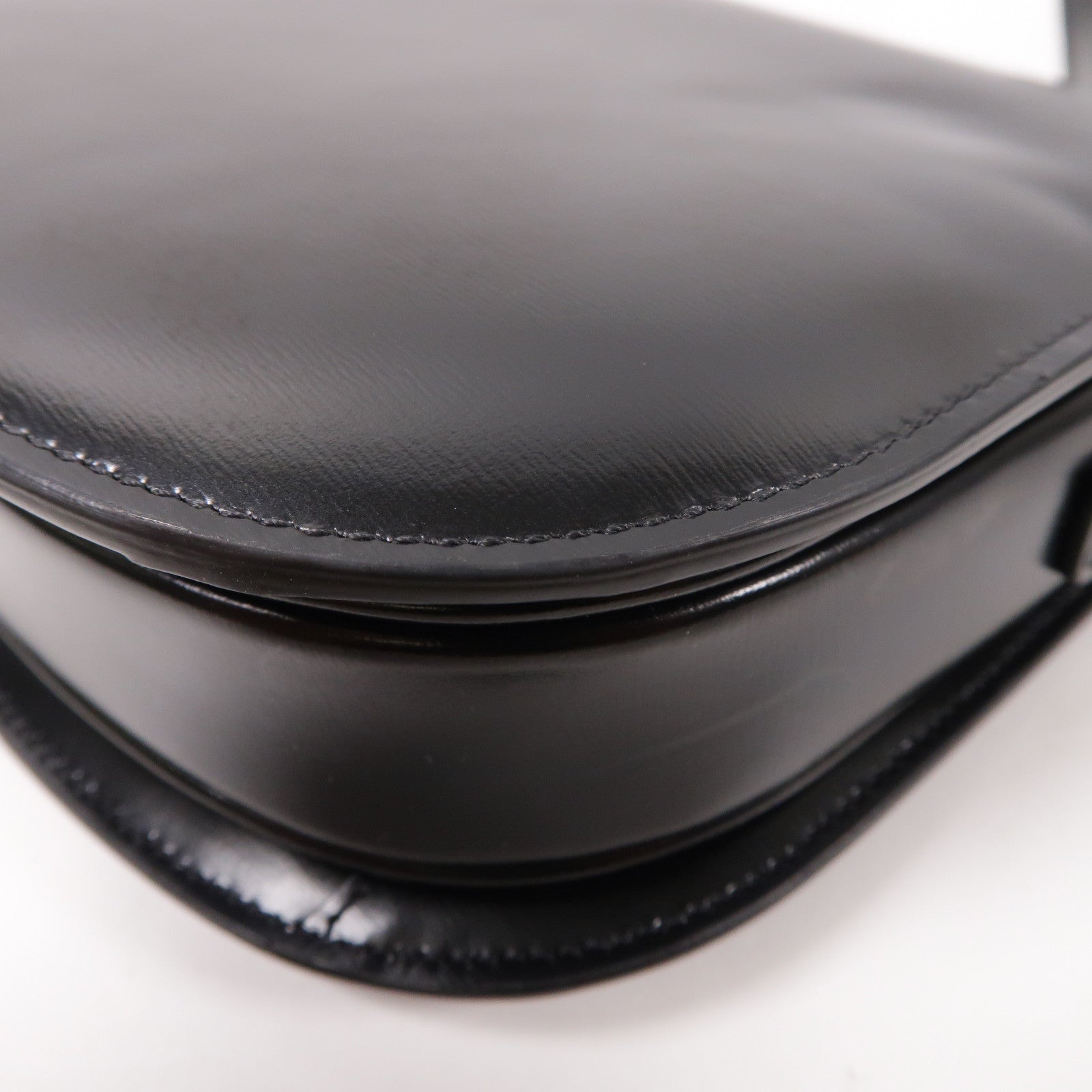 CELINE 牛皮皮革Small Besace金扣肩背袋黑色