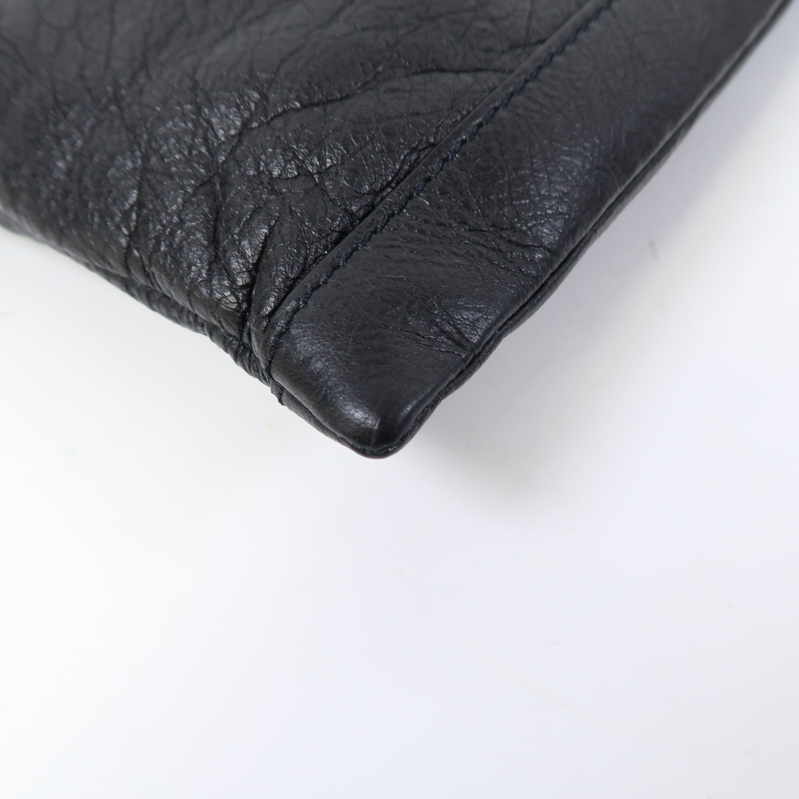 BALENCIAGA 羊皮皮革Pouch銀扣手拿包黑色