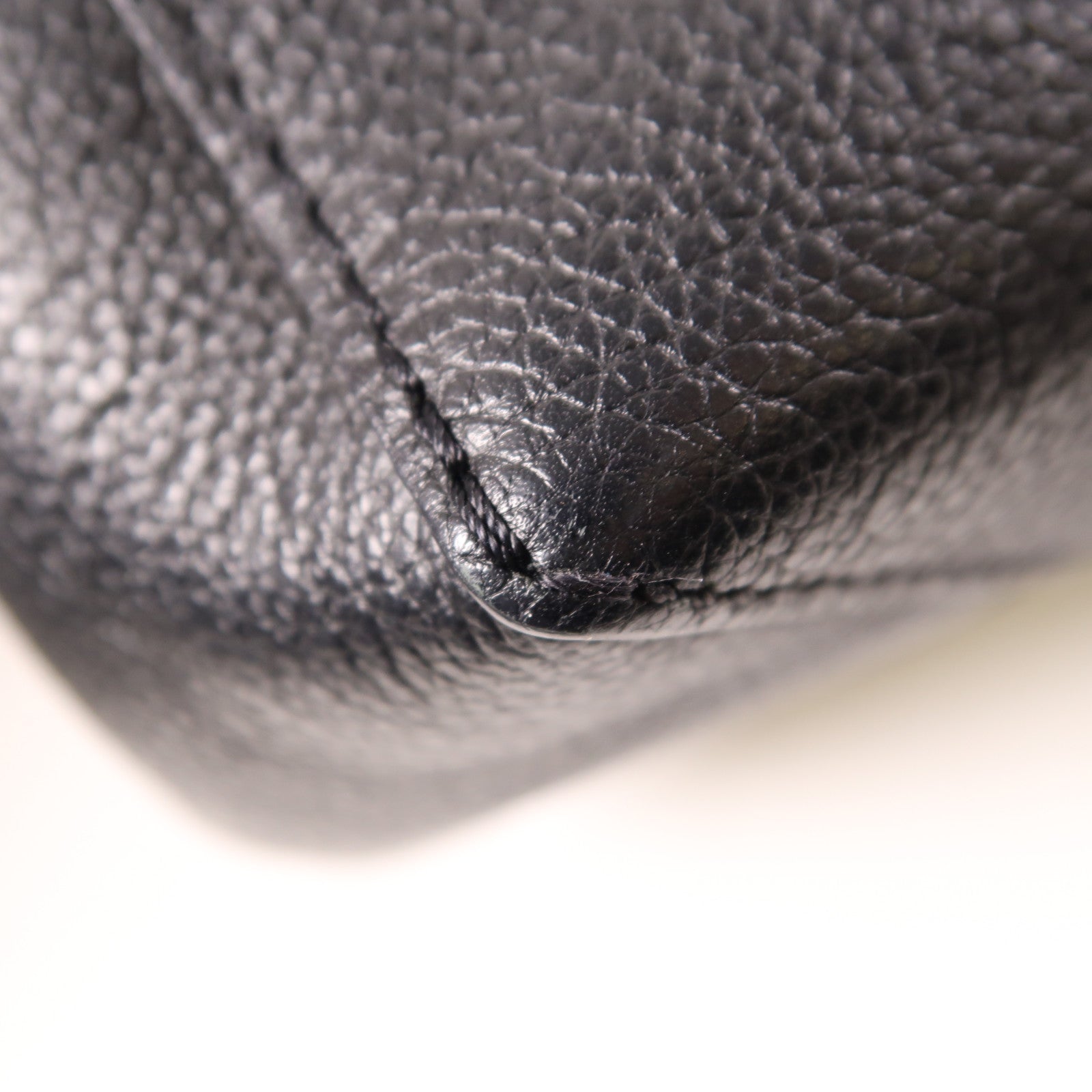 LOUIS VUITTON 牛皮皮革Lockme II BB銀扣鏈帶手挽肩背兩用袋黑色