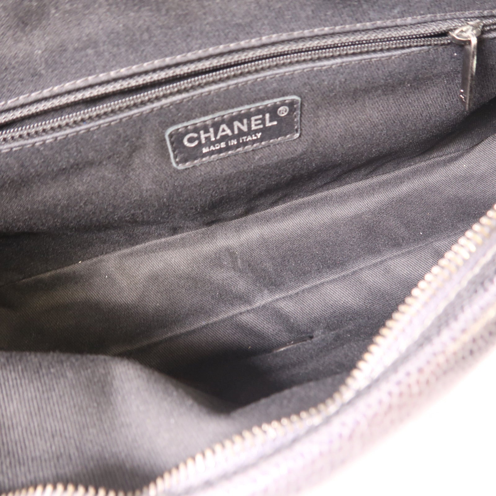 CHANEL 牛皮皮革Chain Shoulder銀扣肩背袋