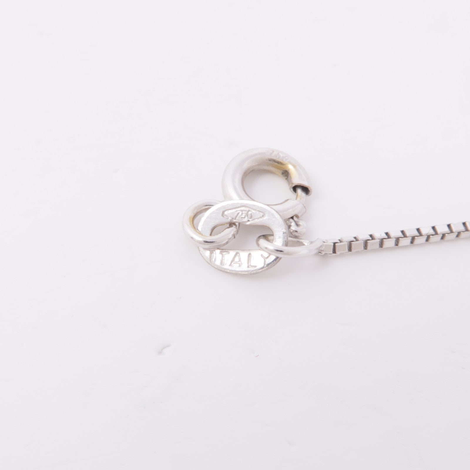 JEWELRY Jade Diamond Necklace 18K White Gold