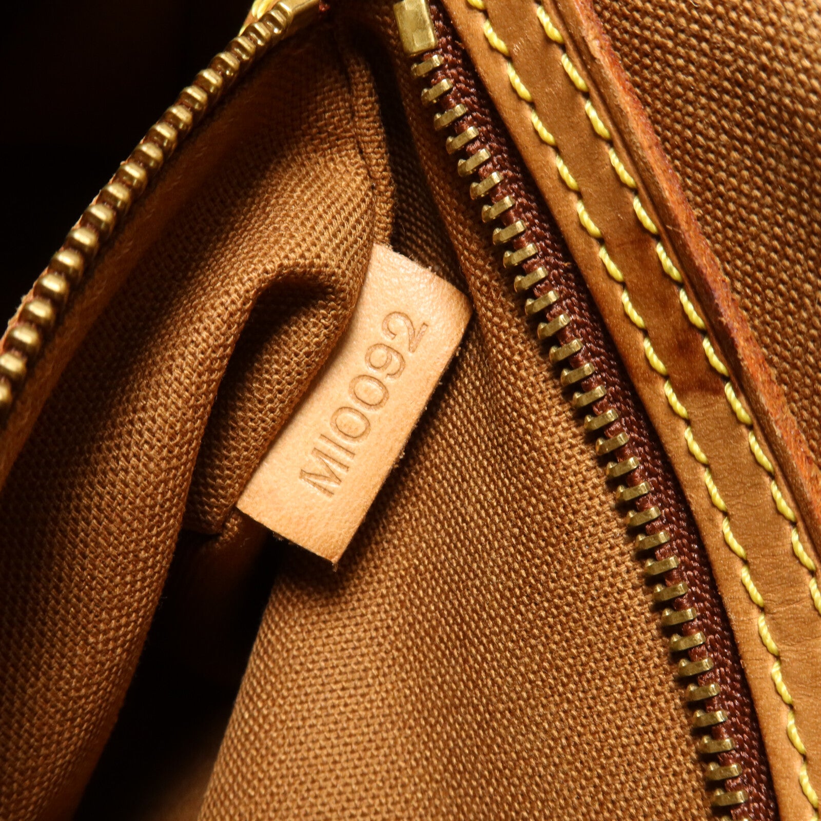 LOUIS VUITTON Monogram Mini Looping肩背袋