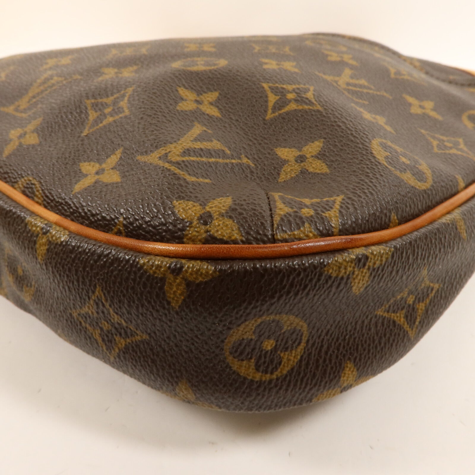 LOUIS VUITTON Monogram Odeon PM肩背袋