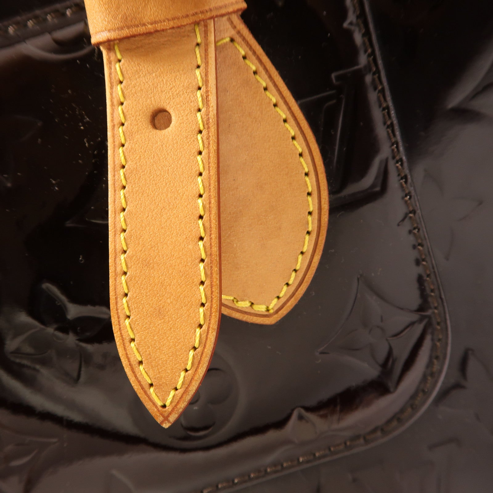 LOUIS VUITTON Vernis Rosewood Avenue金扣手挽袋