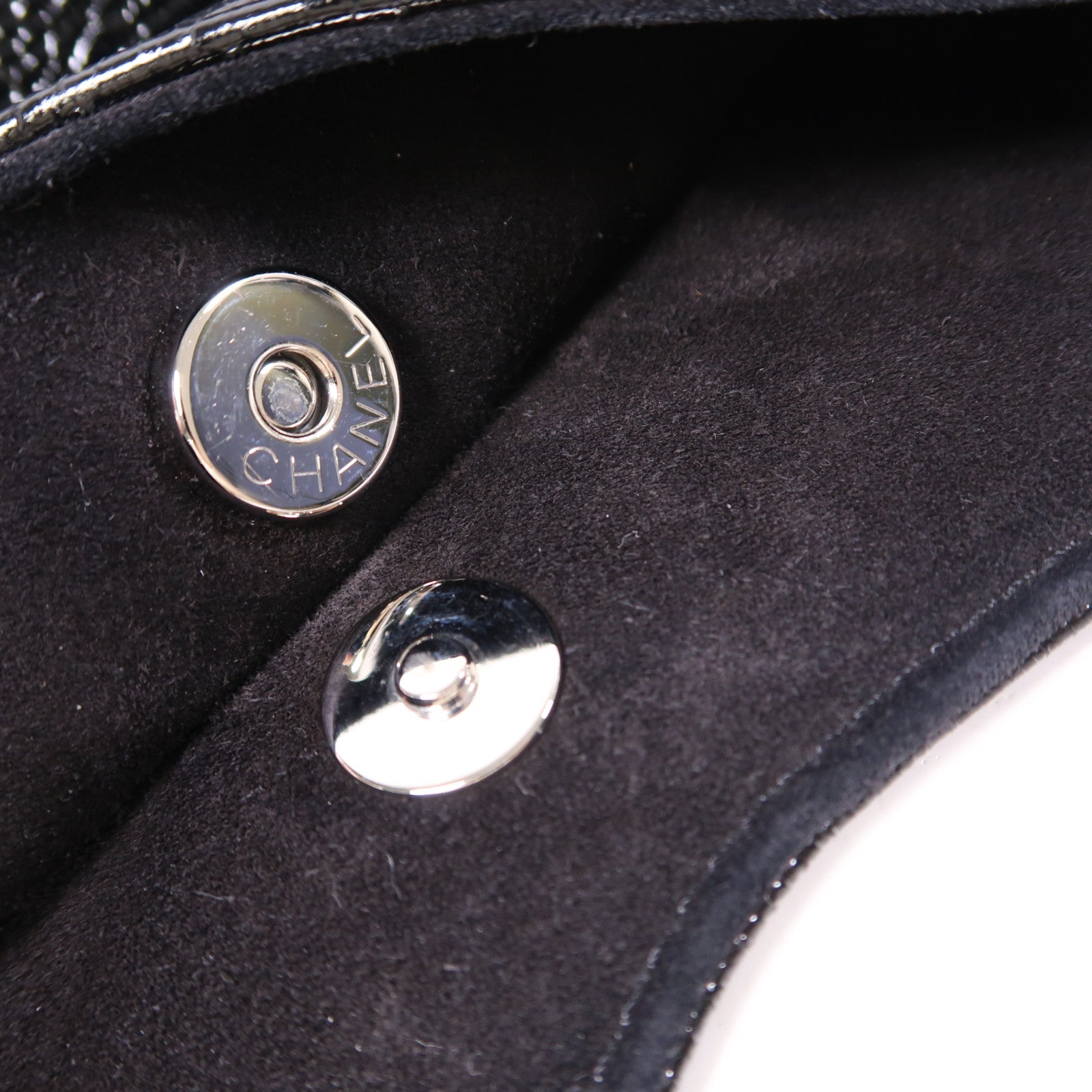 CHANEL 牛皮皮革Chain Shoulder銀扣肩背袋