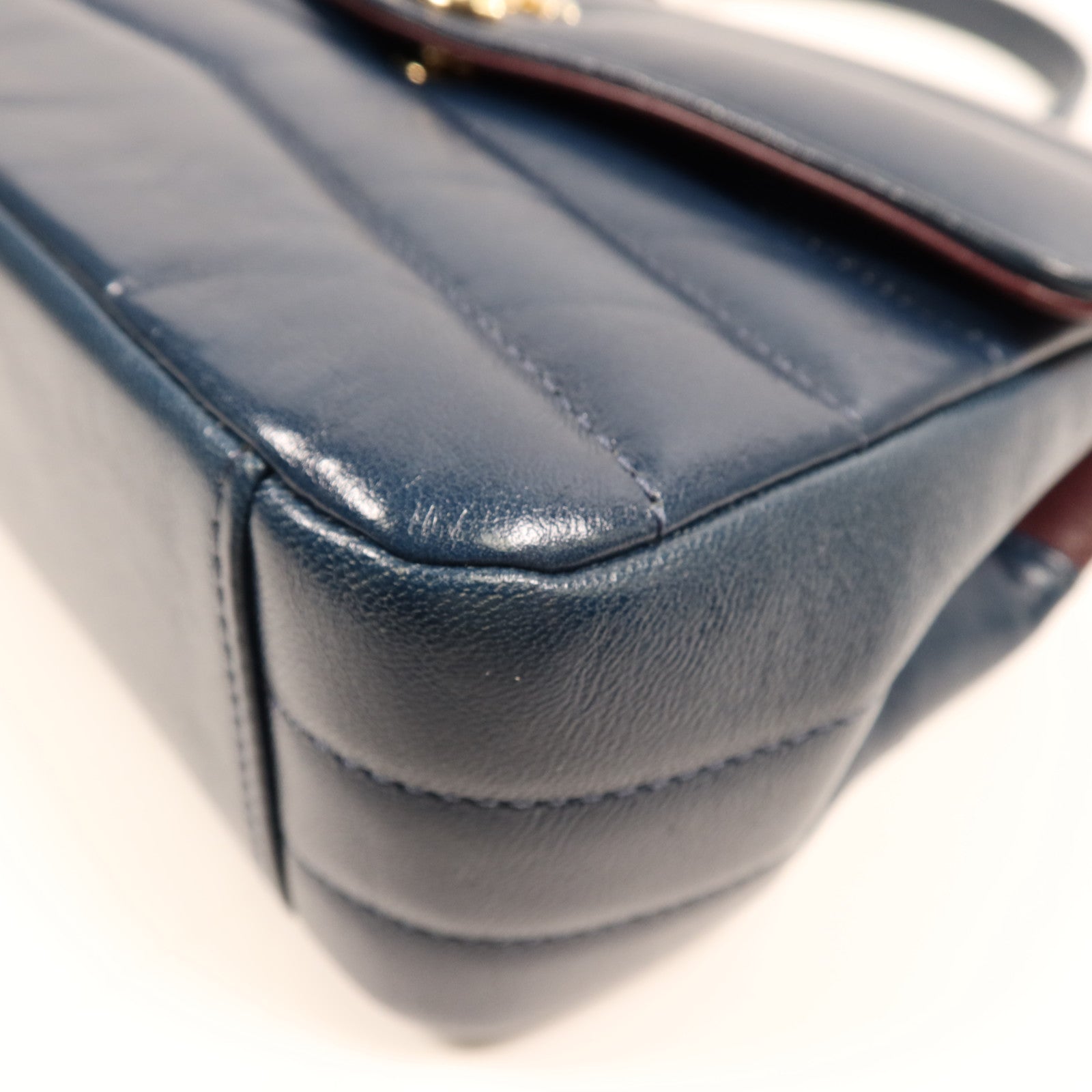 CHANEL 羊皮皮革Shoulder Bag金扣鏈帶肩背袋