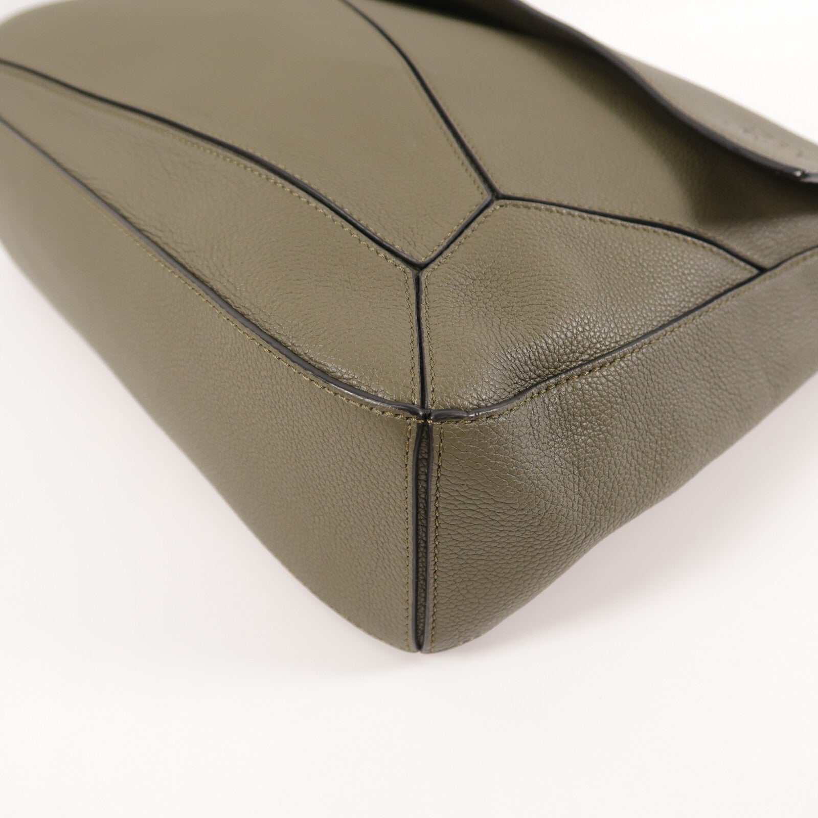 LOEWE 牛皮皮革Puzzle Messenger Bag肩背袋