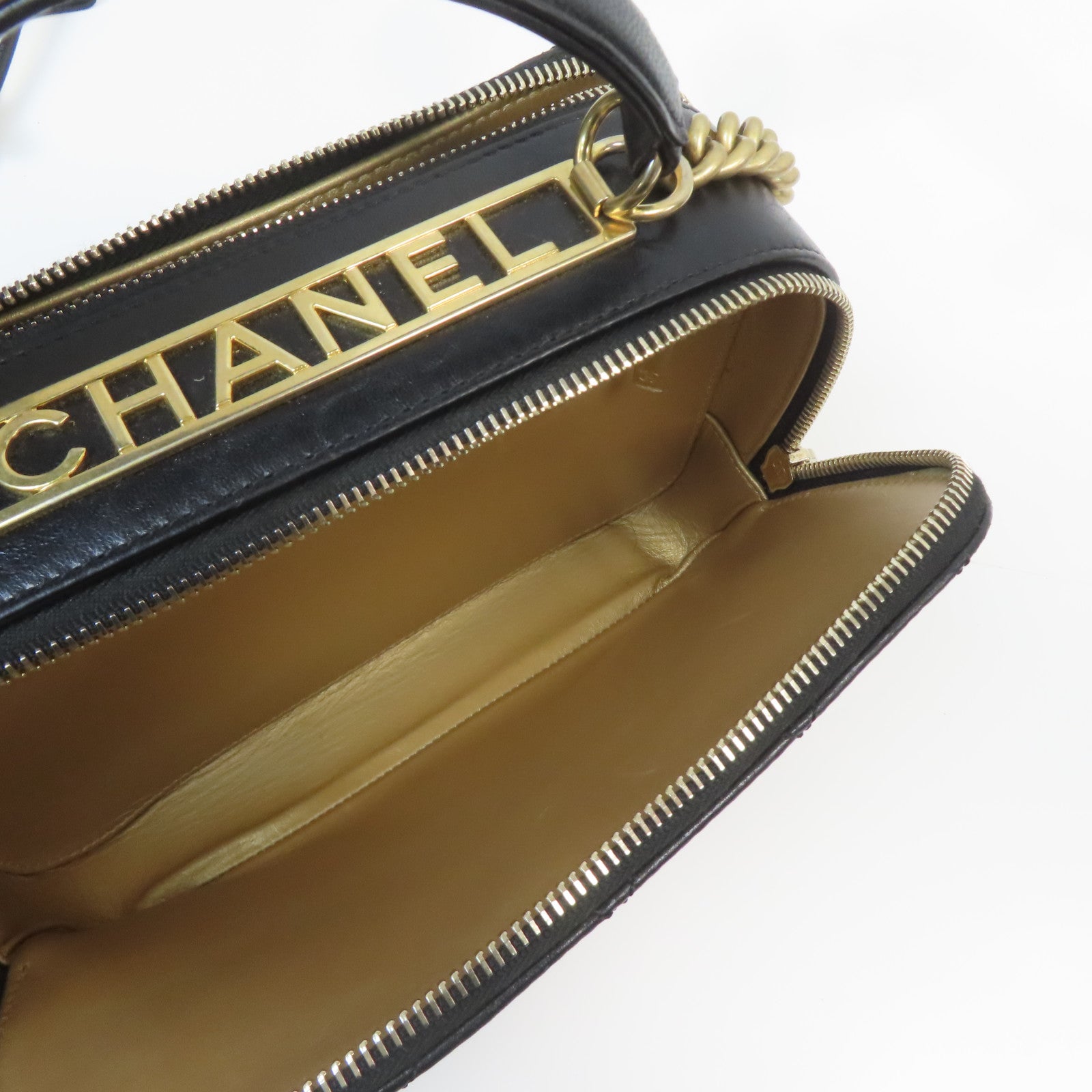 CHANEL 菱格羊皮皮革Bowling Bag金扣手挽肩背兩用袋黑色