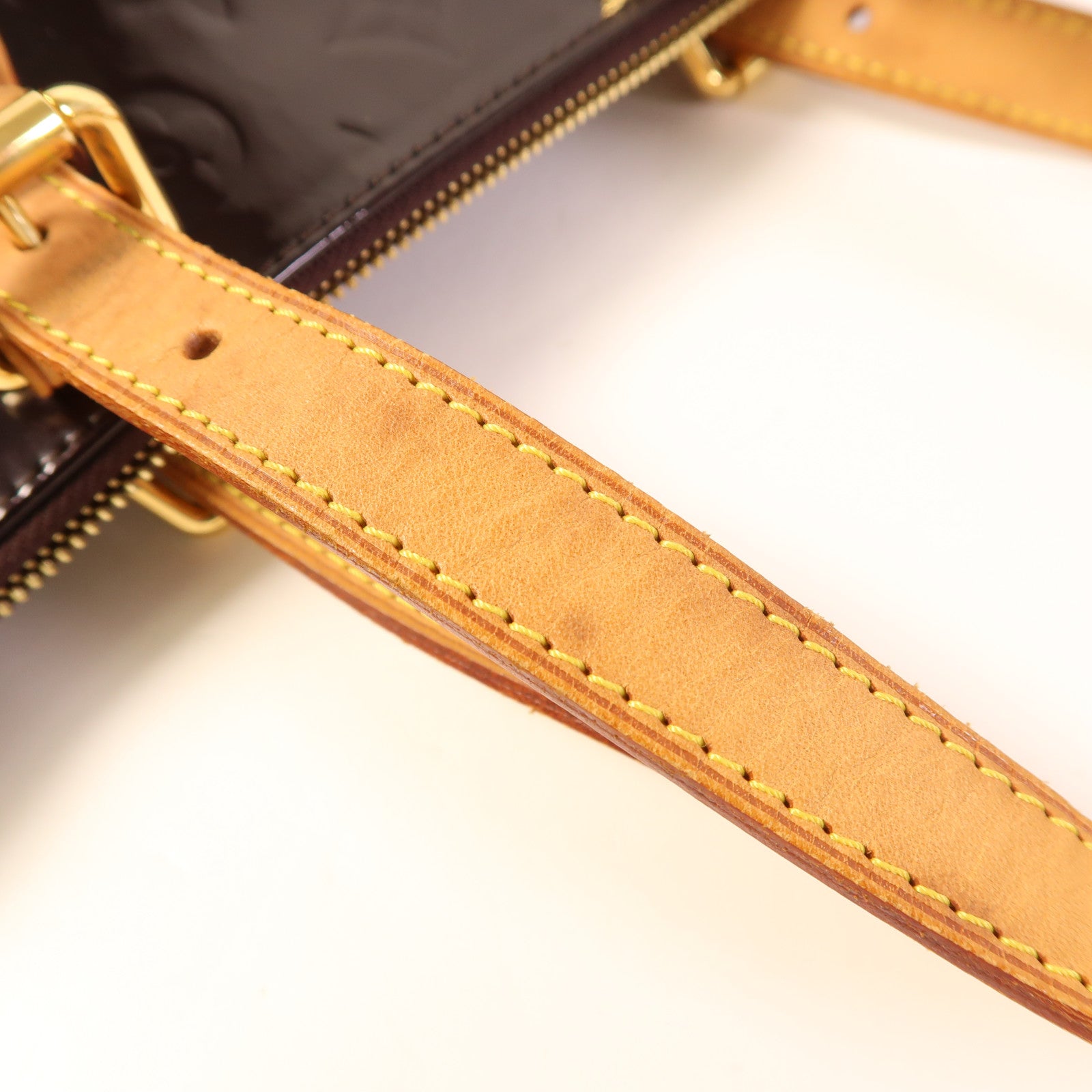 LOUIS VUITTON Vernis Rosewood Avenue金扣手挽袋