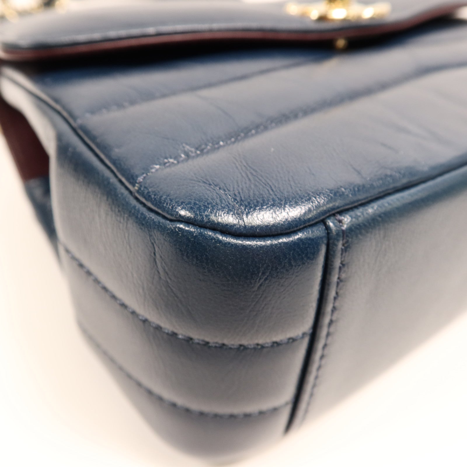 CHANEL 羊皮皮革Shoulder Bag金扣鏈帶肩背袋