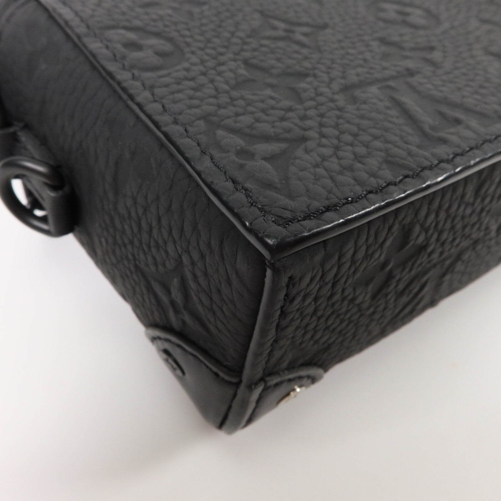LOUIS VUITTON Monogram Taurillon Steamer Wearable Wallet扣肩背袋