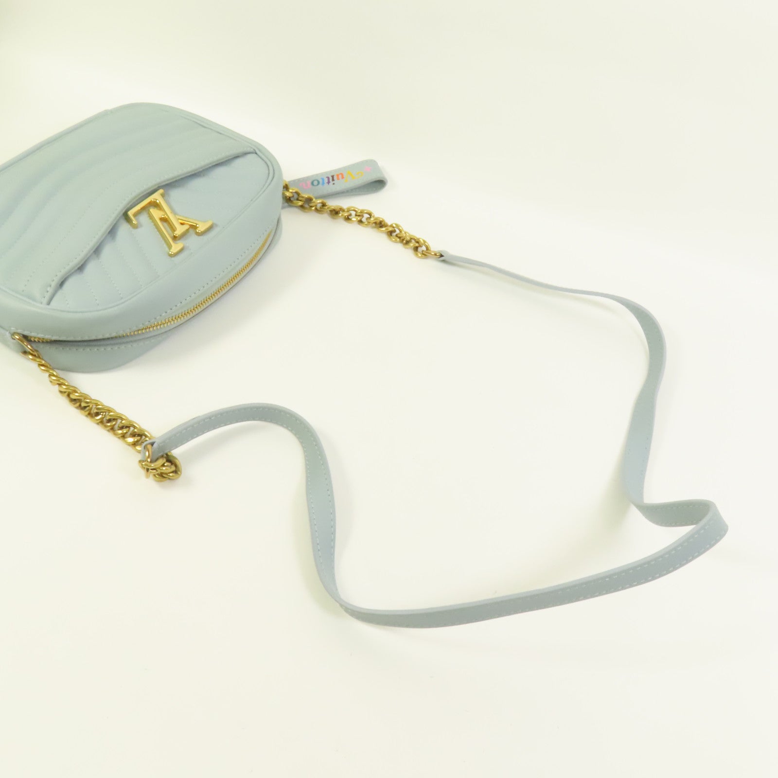 LOUIS VUITTON 牛皮皮革New Wave Camera Bag金扣鏈帶肩背袋