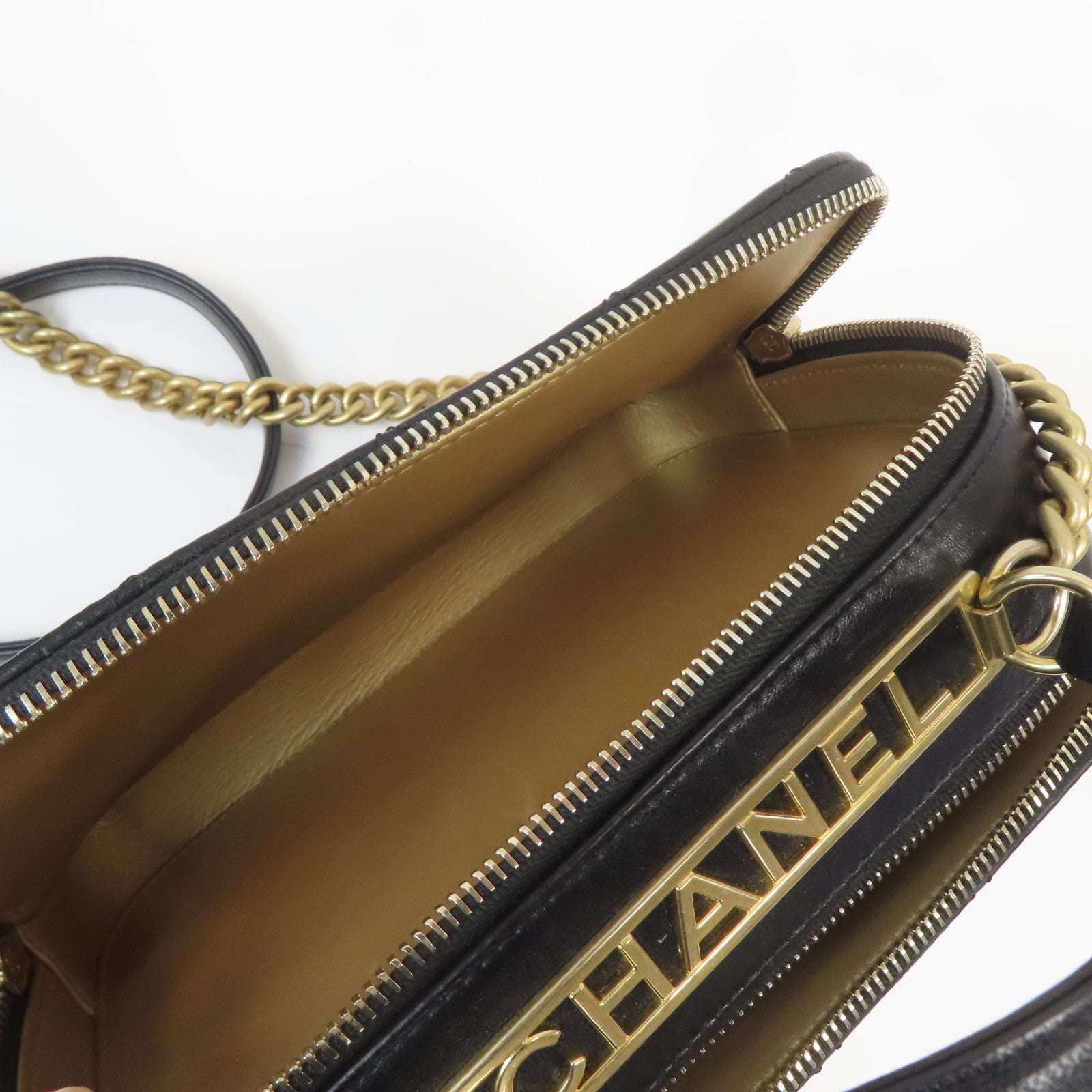 CHANEL 菱格羊皮皮革Bowling Bag金扣手挽肩背兩用袋黑色