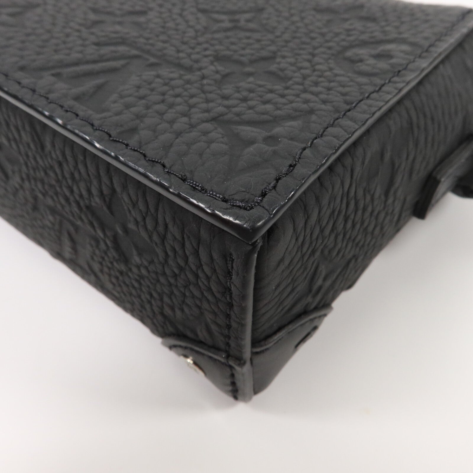 LOUIS VUITTON Monogram Taurillon Steamer Wearable Wallet扣肩背袋