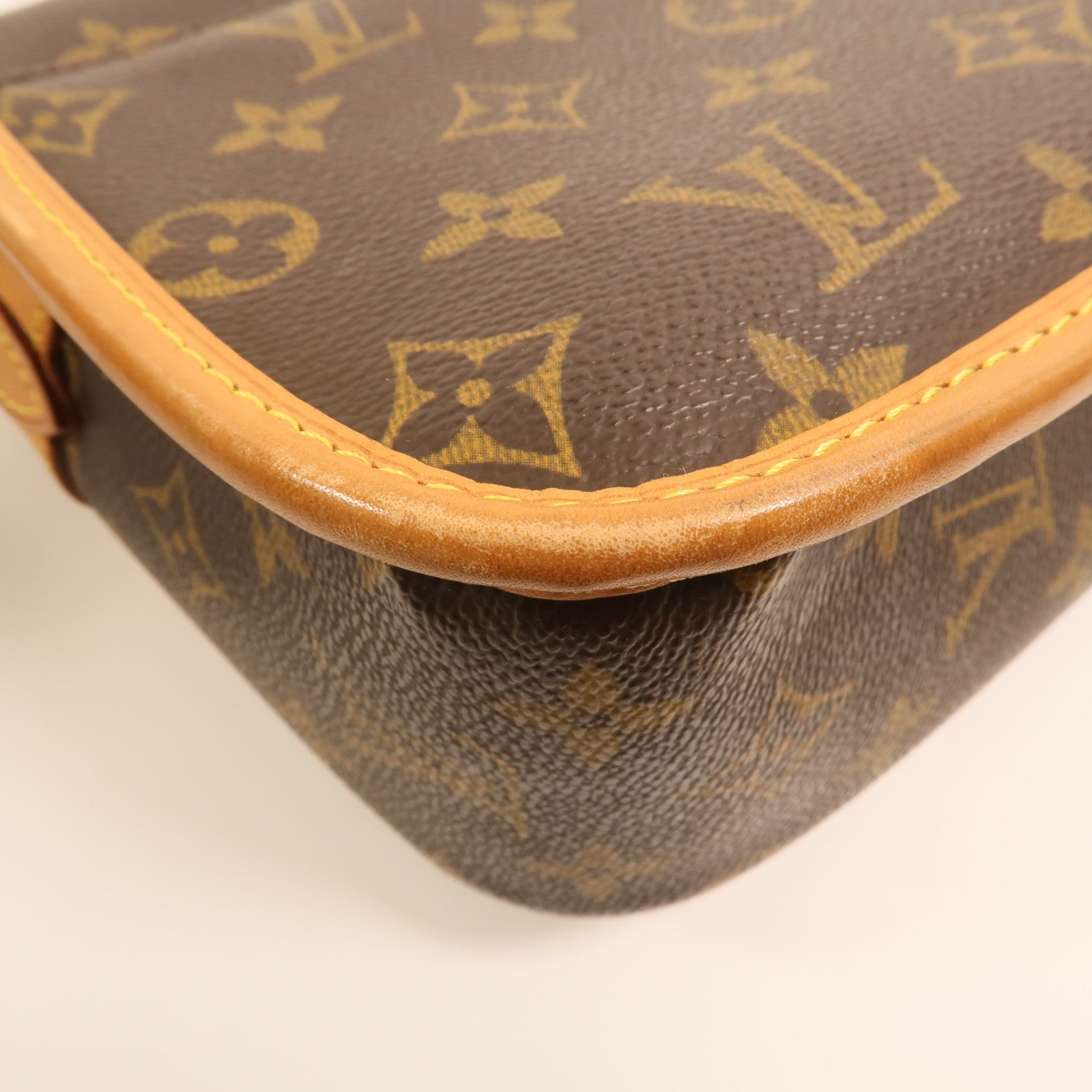 LOUIS VUITTON Monogram Sologne金扣肩背袋