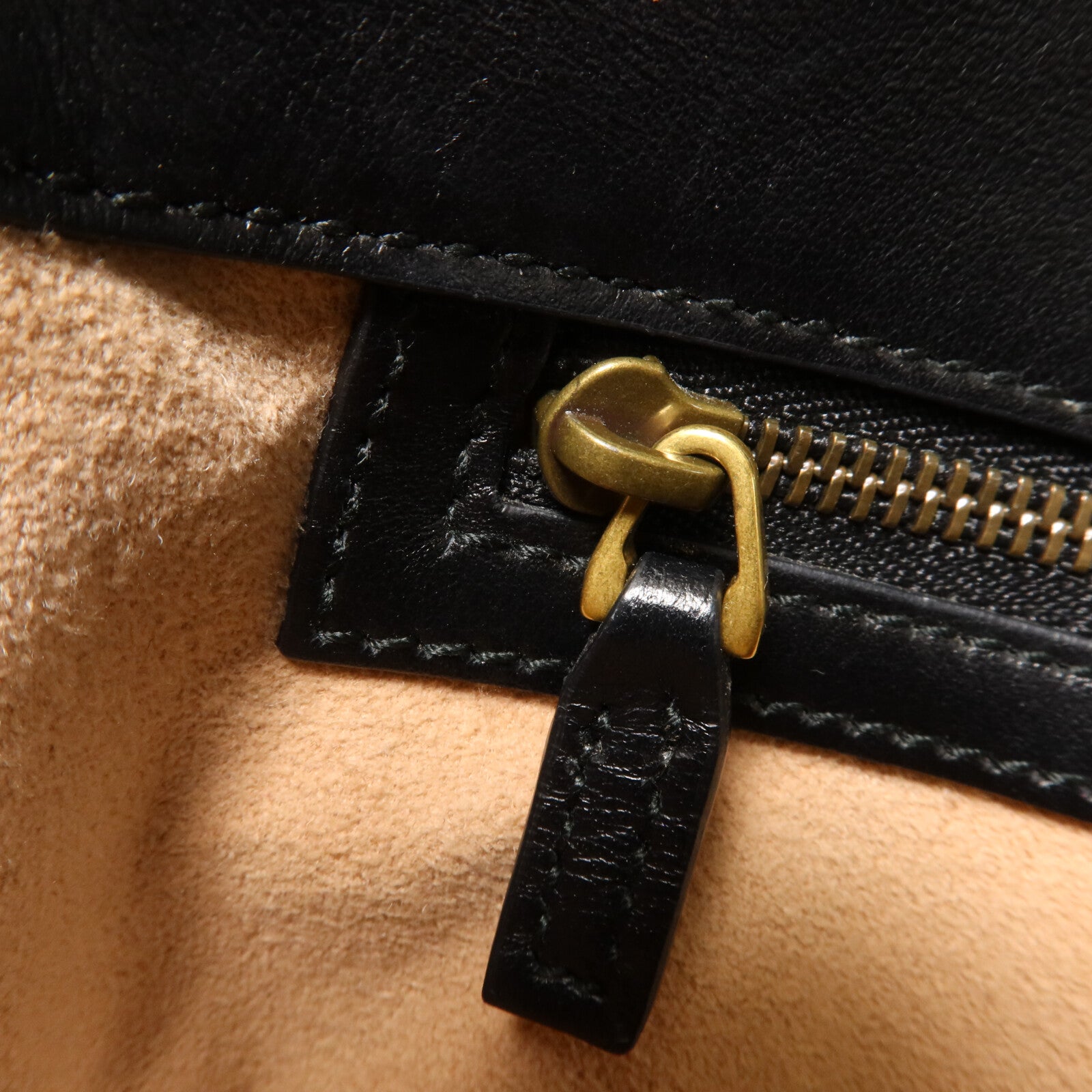 GUCCI 牛皮皮革GG Marmont Shoulder Bag鏈帶肩背袋