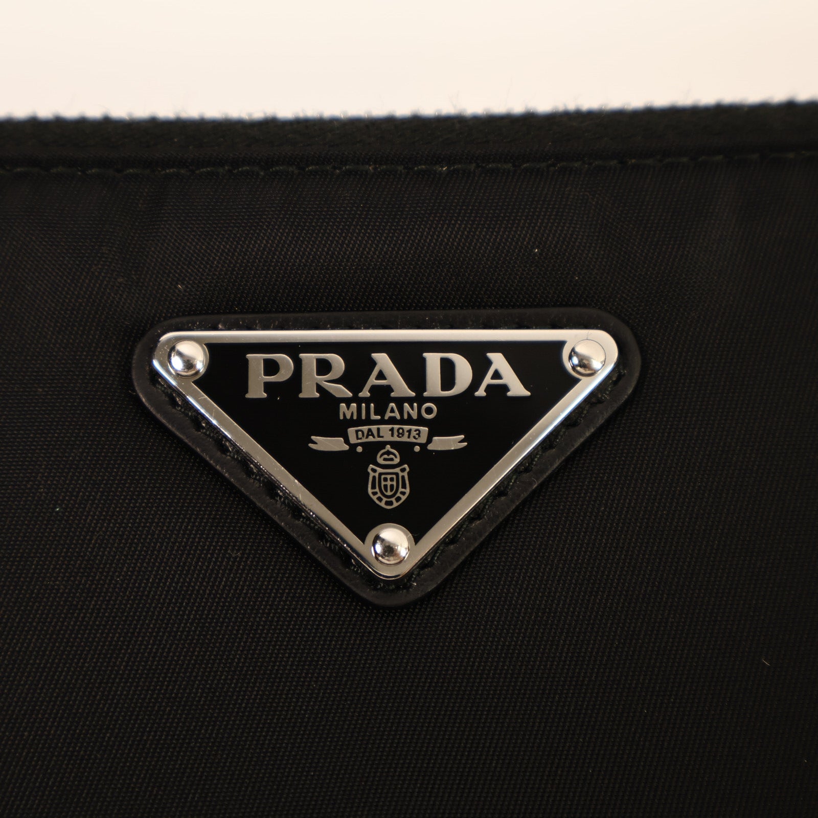 PRADA 尼龍Tessuto Pocket鏈帶肩背袋
