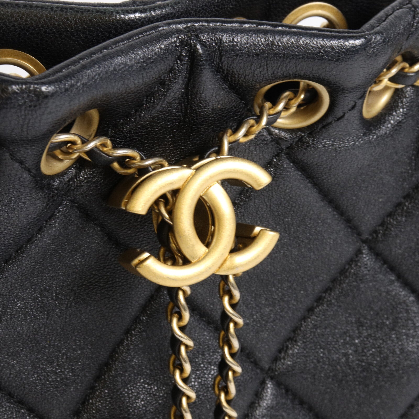 CHANEL 羊皮皮革Small Bucket Bag鏈帶肩背袋