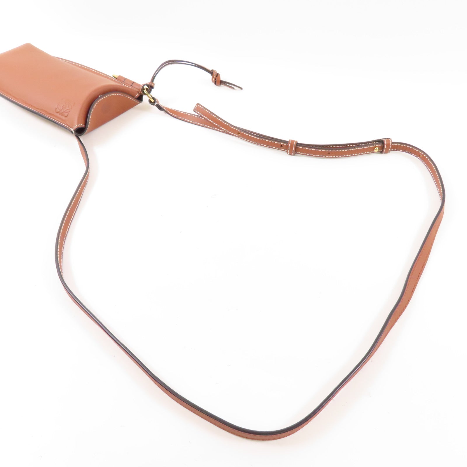 LOEWE 牛皮皮革Gate Pocket銀扣肩背袋