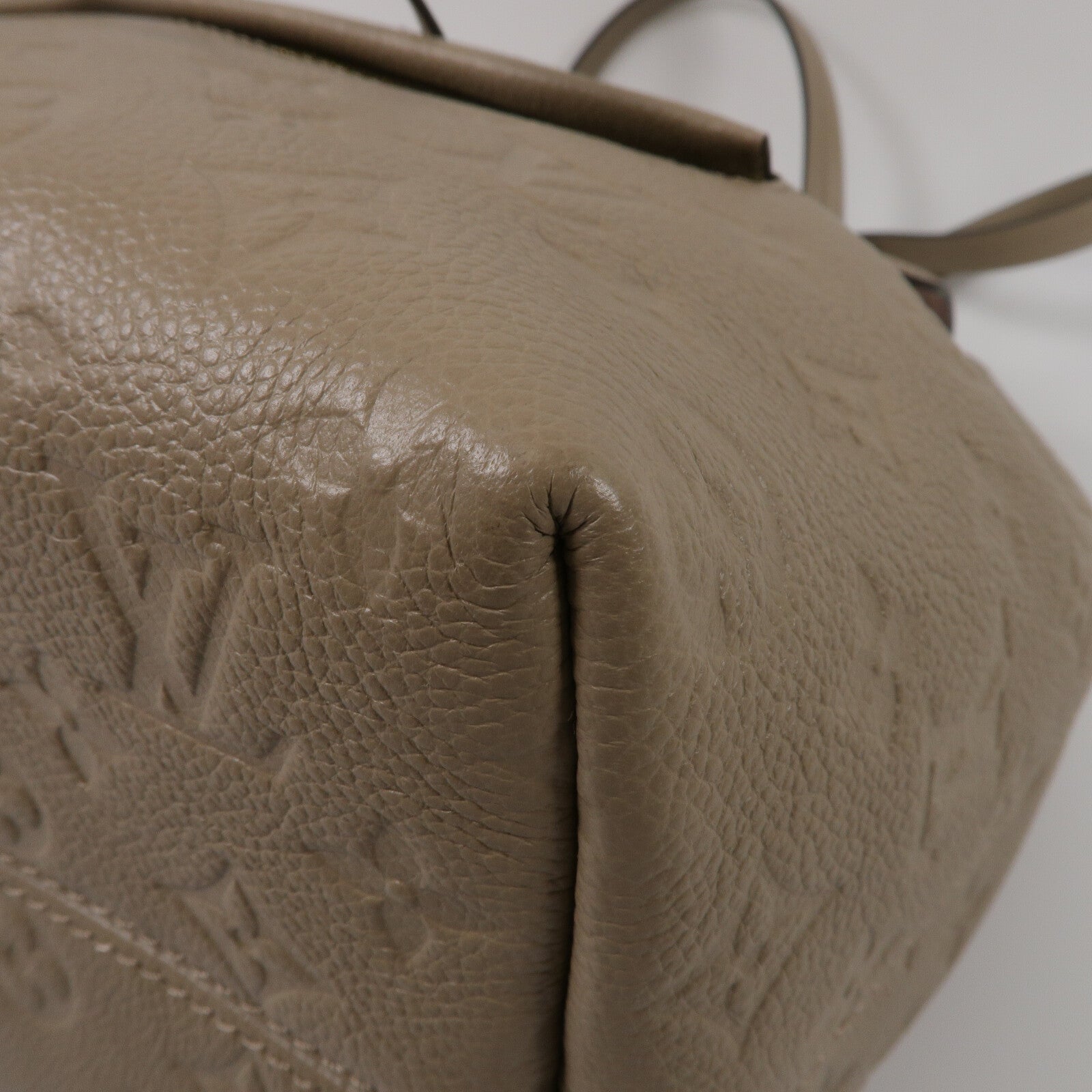 LOUIS VUITTON Monogram Empreinte Montsouris PM背包